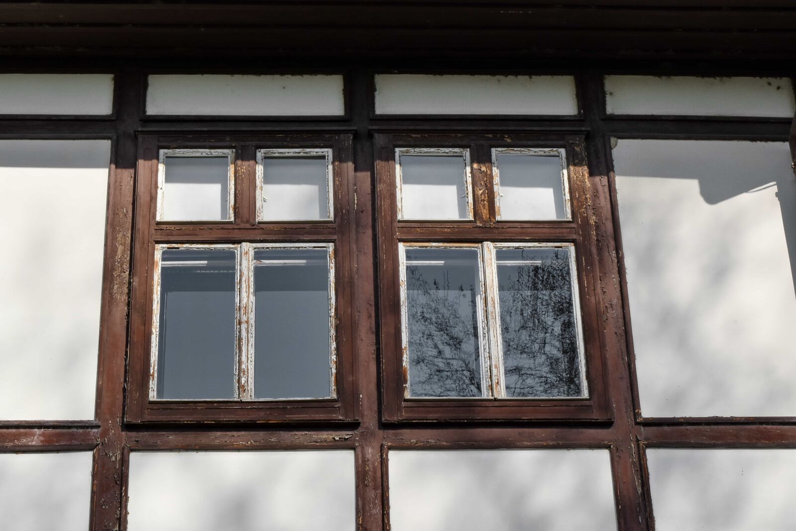 Nikon D5500 sample photo. Window, architecture, building, house photography