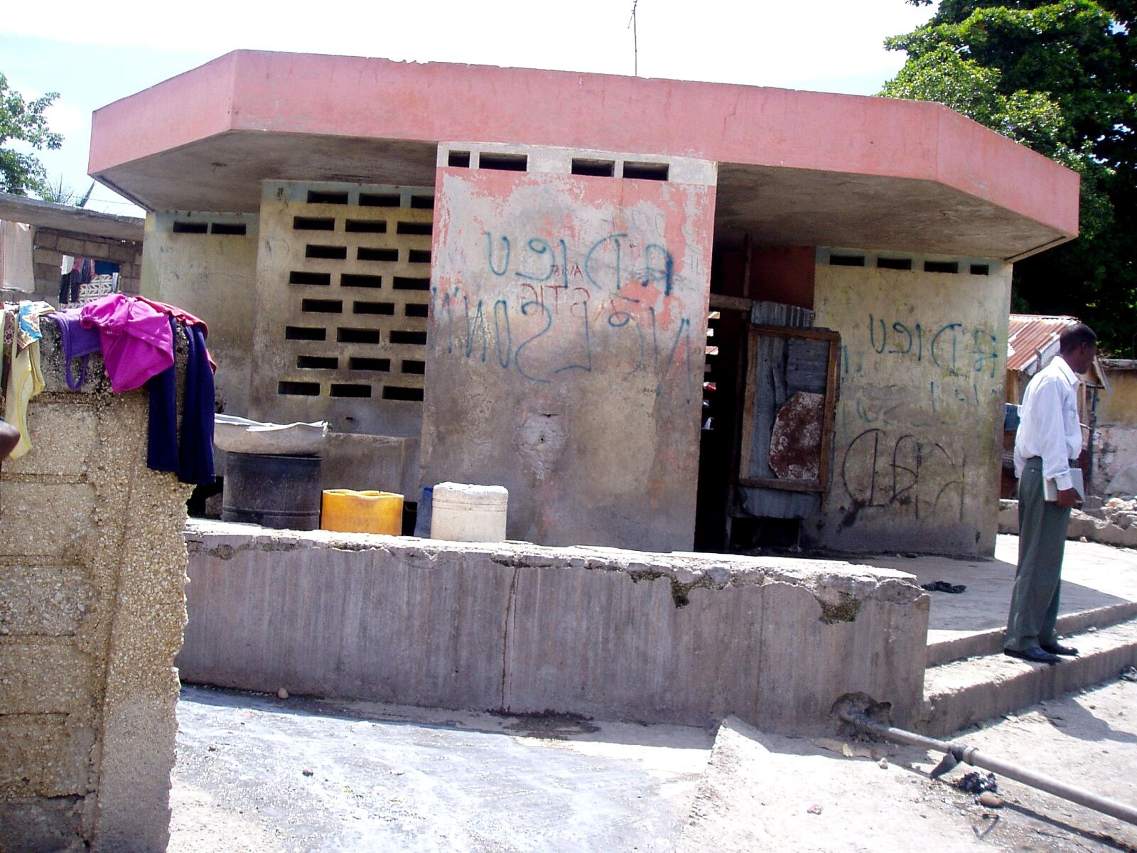 Olympus u10D,S300D,u300D sample photo. Water, kiosk, petit, goave photography
