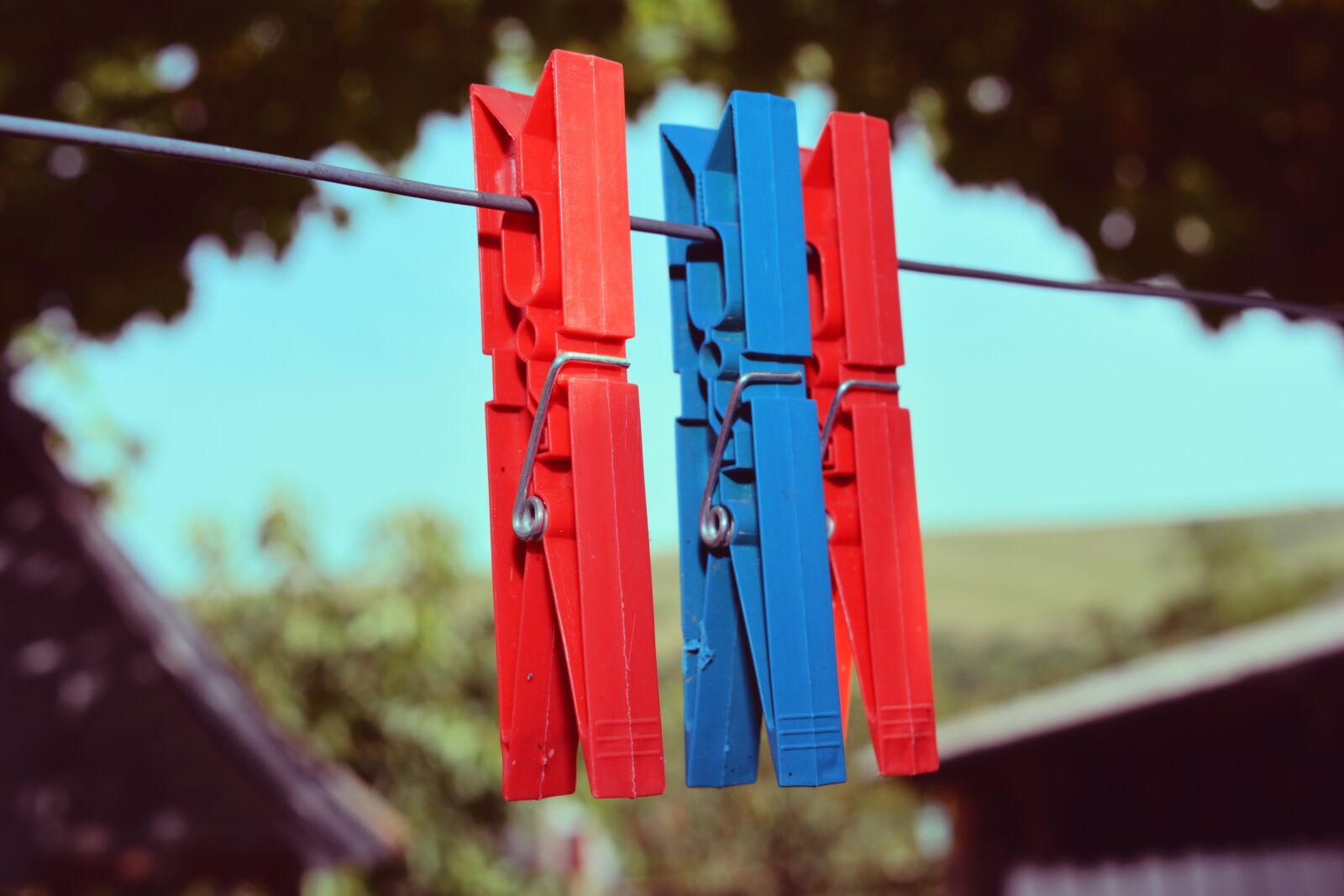 Nikon D5200 sample photo. Hooks, laundry, wire photography