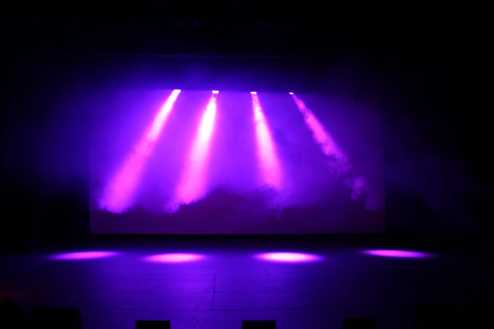 Canon EF-S 17-85mm F4-5.6 IS USM sample photo. Lights, theatre, haze photography