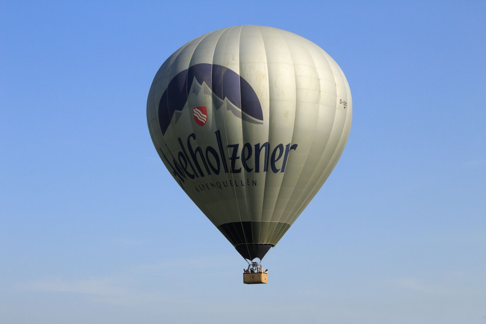 Canon EOS 1300D (EOS Rebel T6 / EOS Kiss X80) sample photo. Balloon, gas tight envelope photography