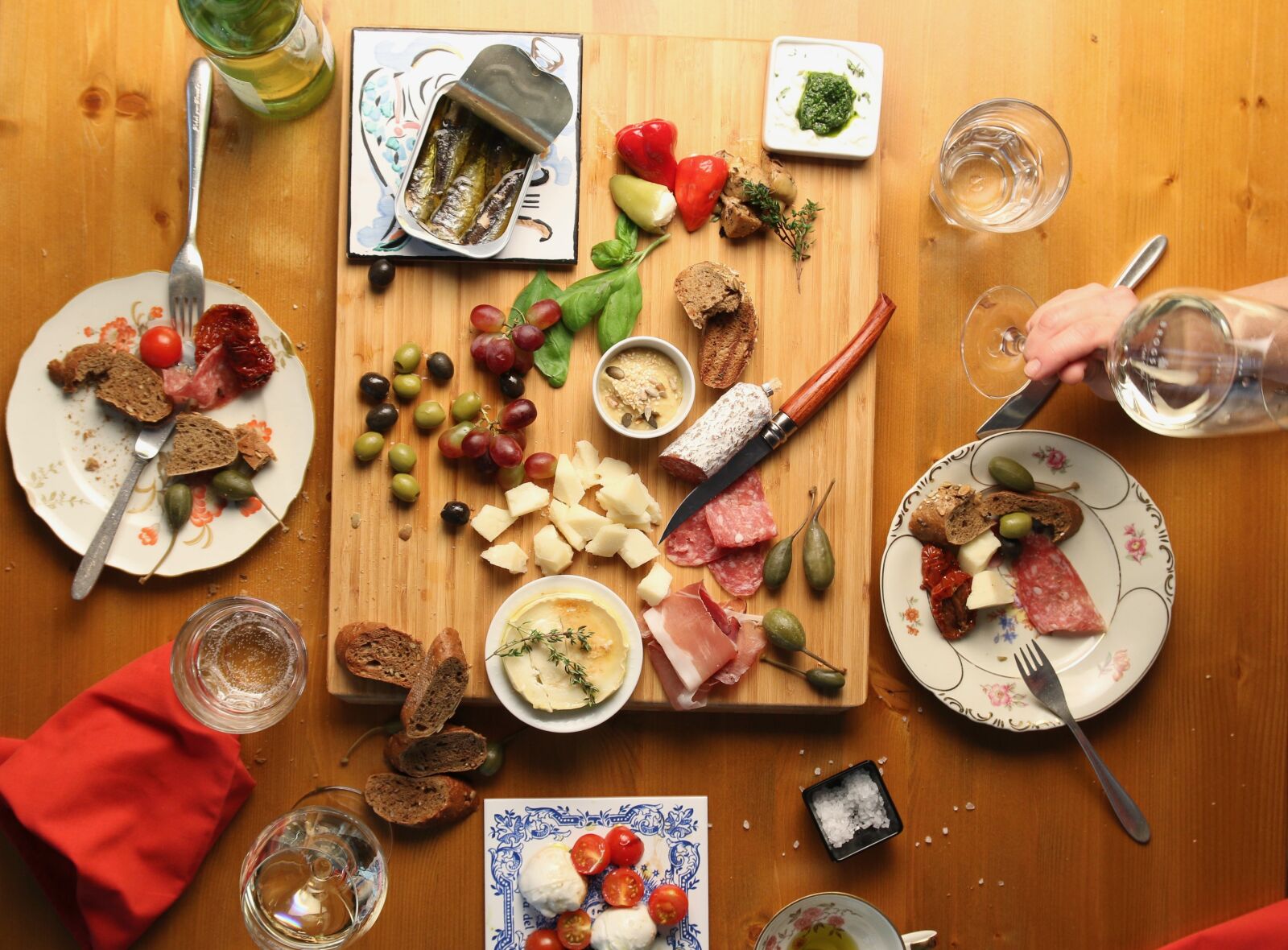 Canon EOS 70D sample photo. Dinner, tapas, food photography