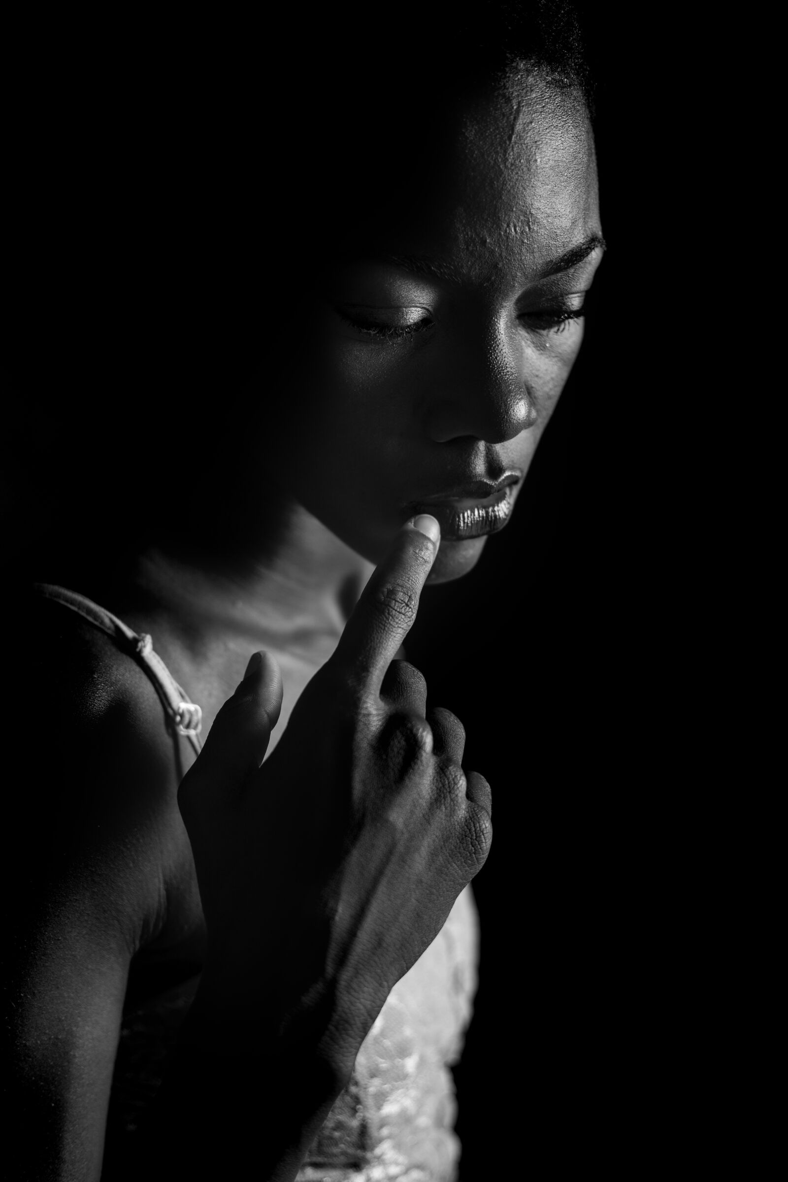 Canon EF 50mm F1.8 II sample photo. Model, black, black and photography