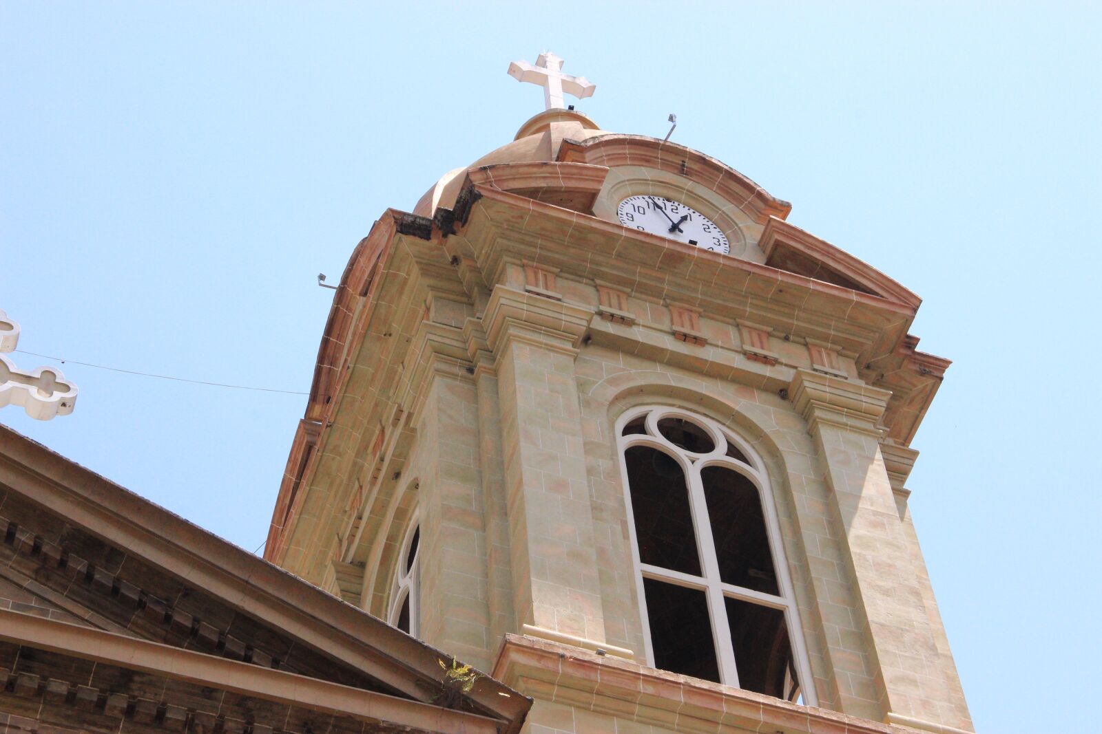 Canon EF 24-105mm F3.5-5.6 IS STM sample photo. Relief, church, cathedral photography