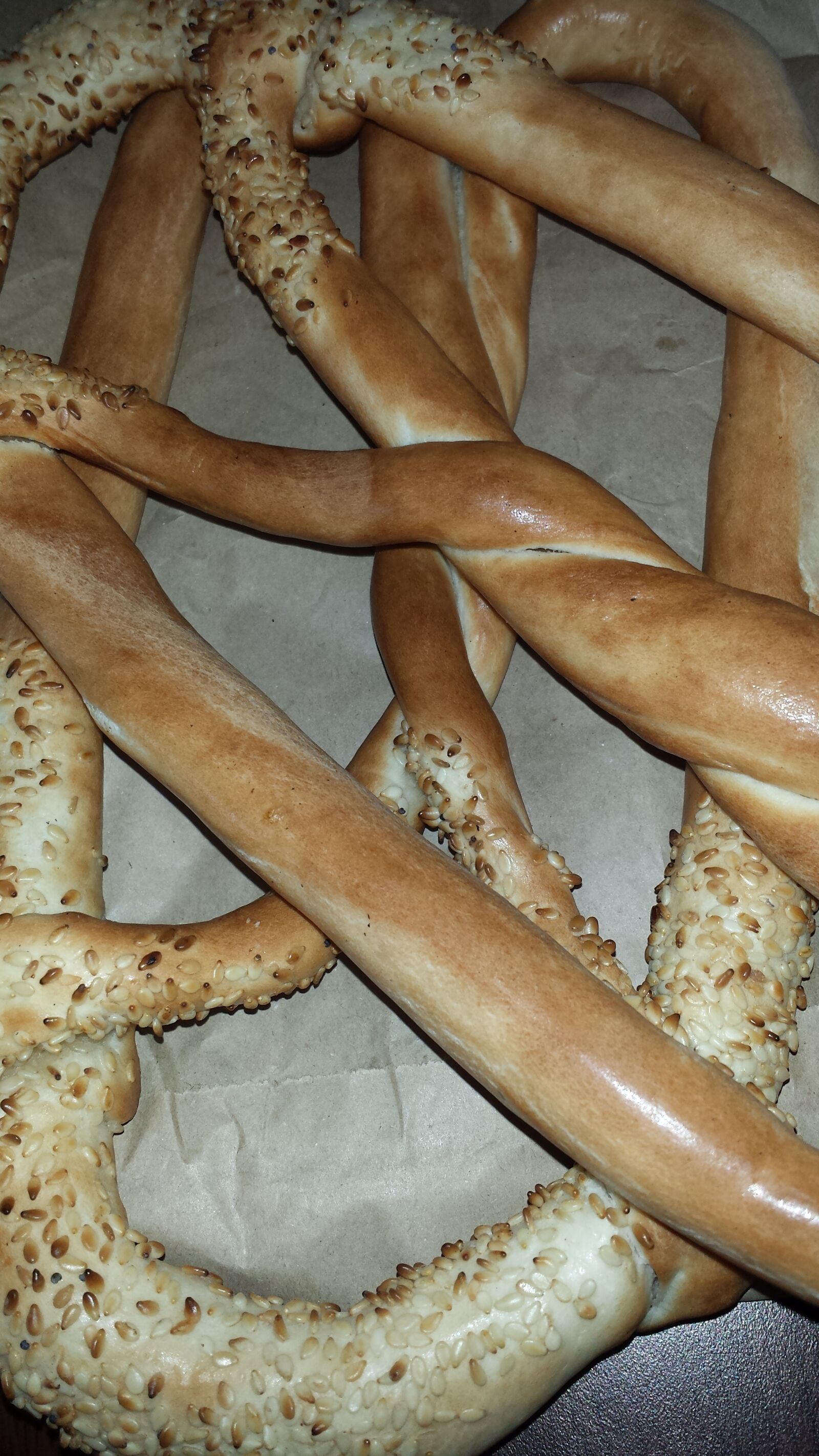 Samsung Galaxy S4 sample photo. Pretzel, baking, food photography