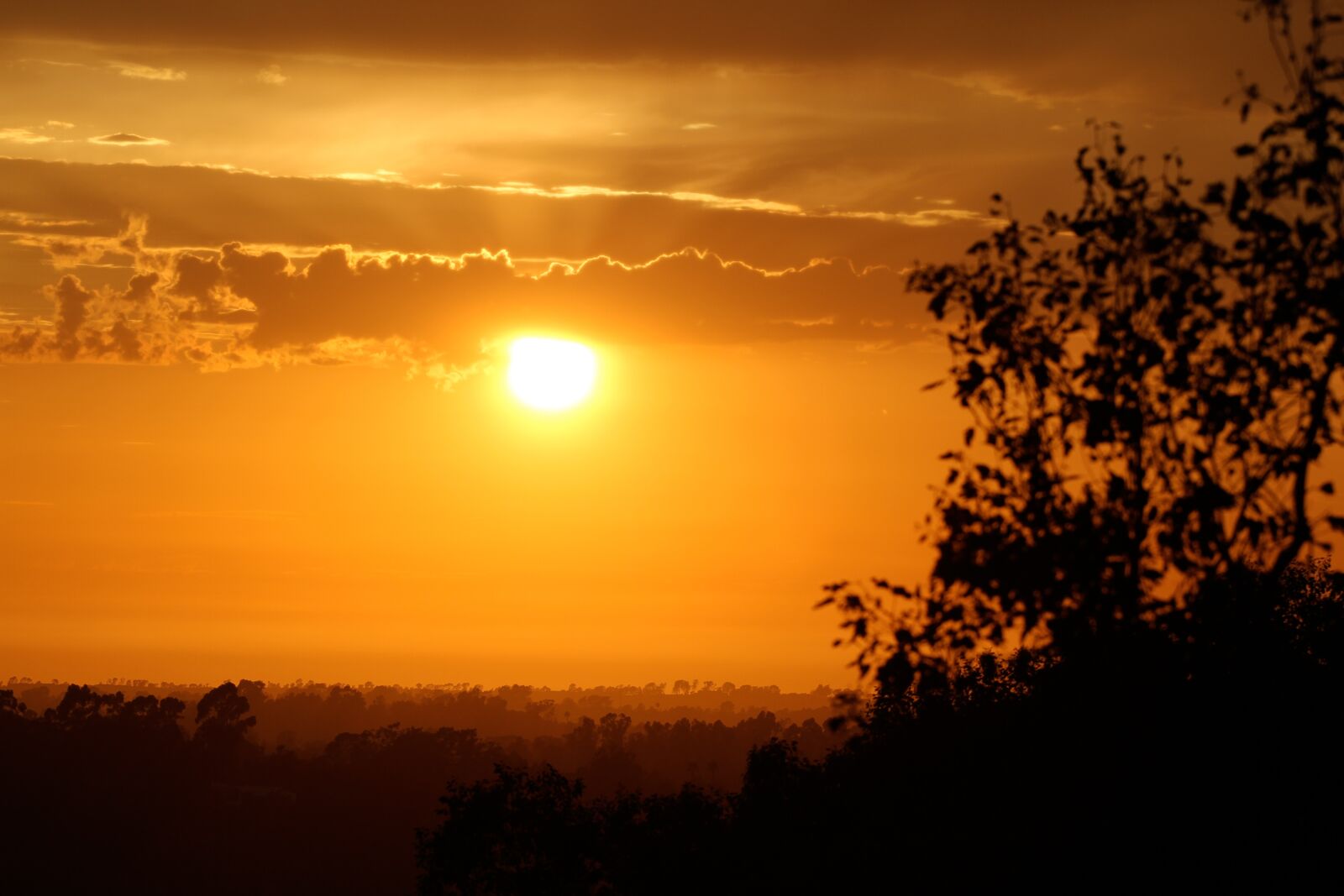 Canon EOS 7D + Canon EF 70-200mm F4L USM sample photo. Sunset, sky, fire photography