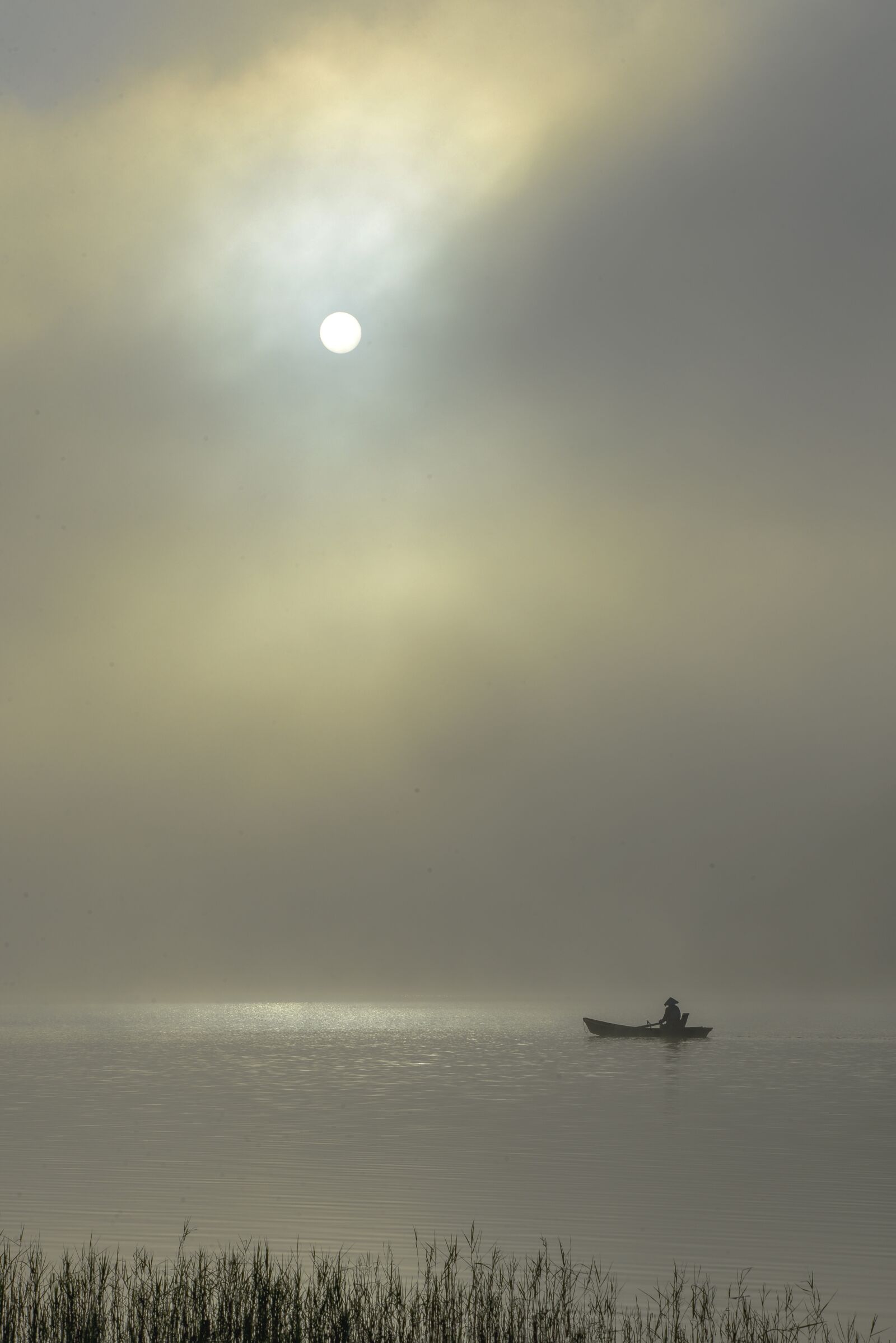 Nikon D600 sample photo. A fisherman on tuyen-lam photography