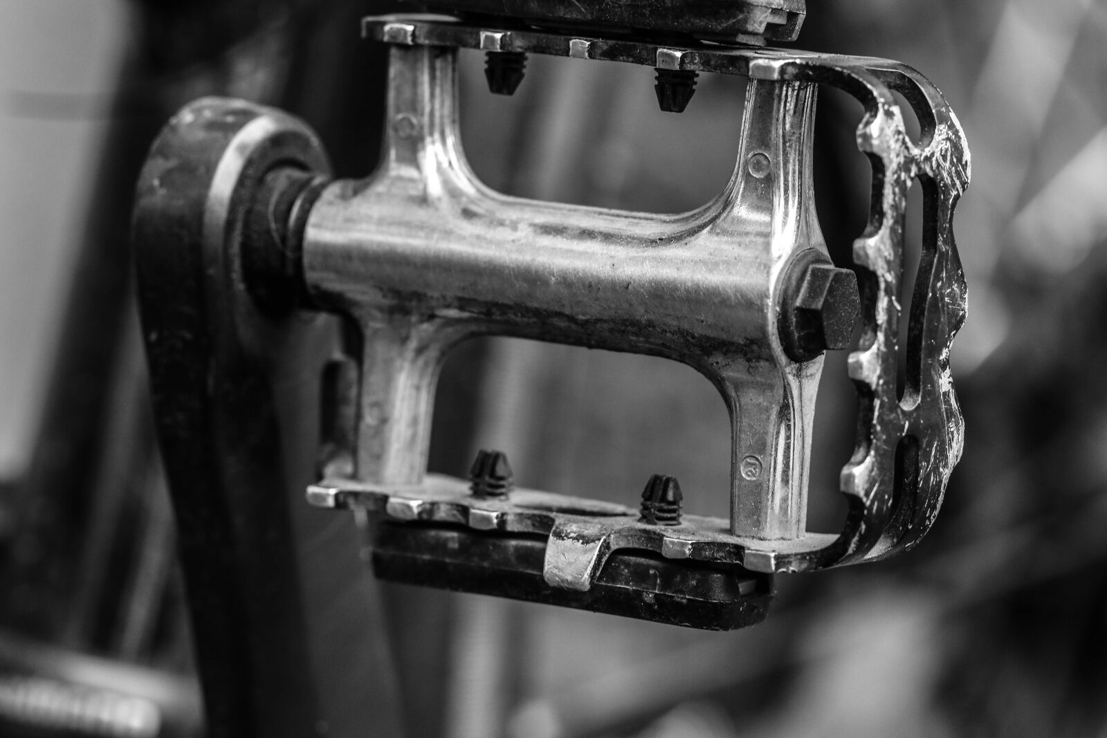 Canon EOS 7D Mark II sample photo. Pedal, bicycle, cycle photography
