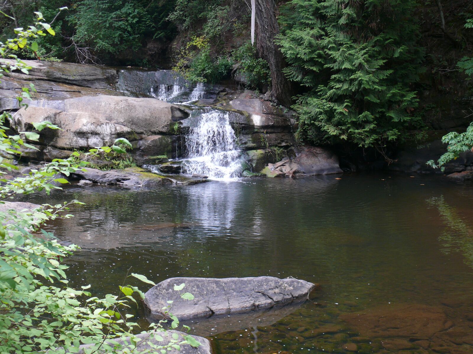 Panasonic DMC-FZ50 sample photo. Waterfall, pond, stream photography