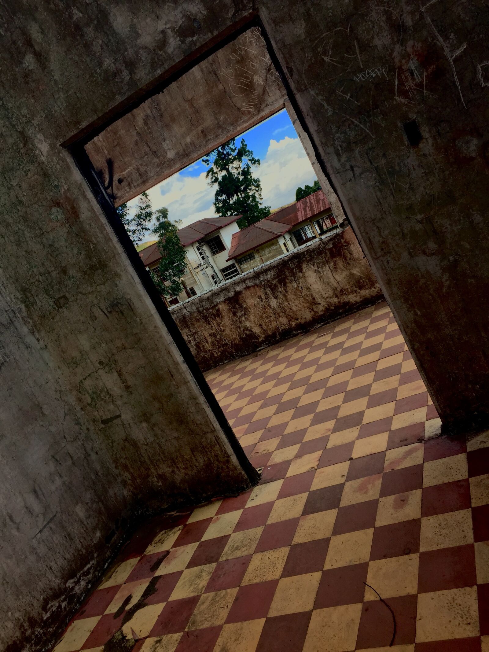 Apple iPhone 6 sample photo. Sanatorium, cartago, fear photography