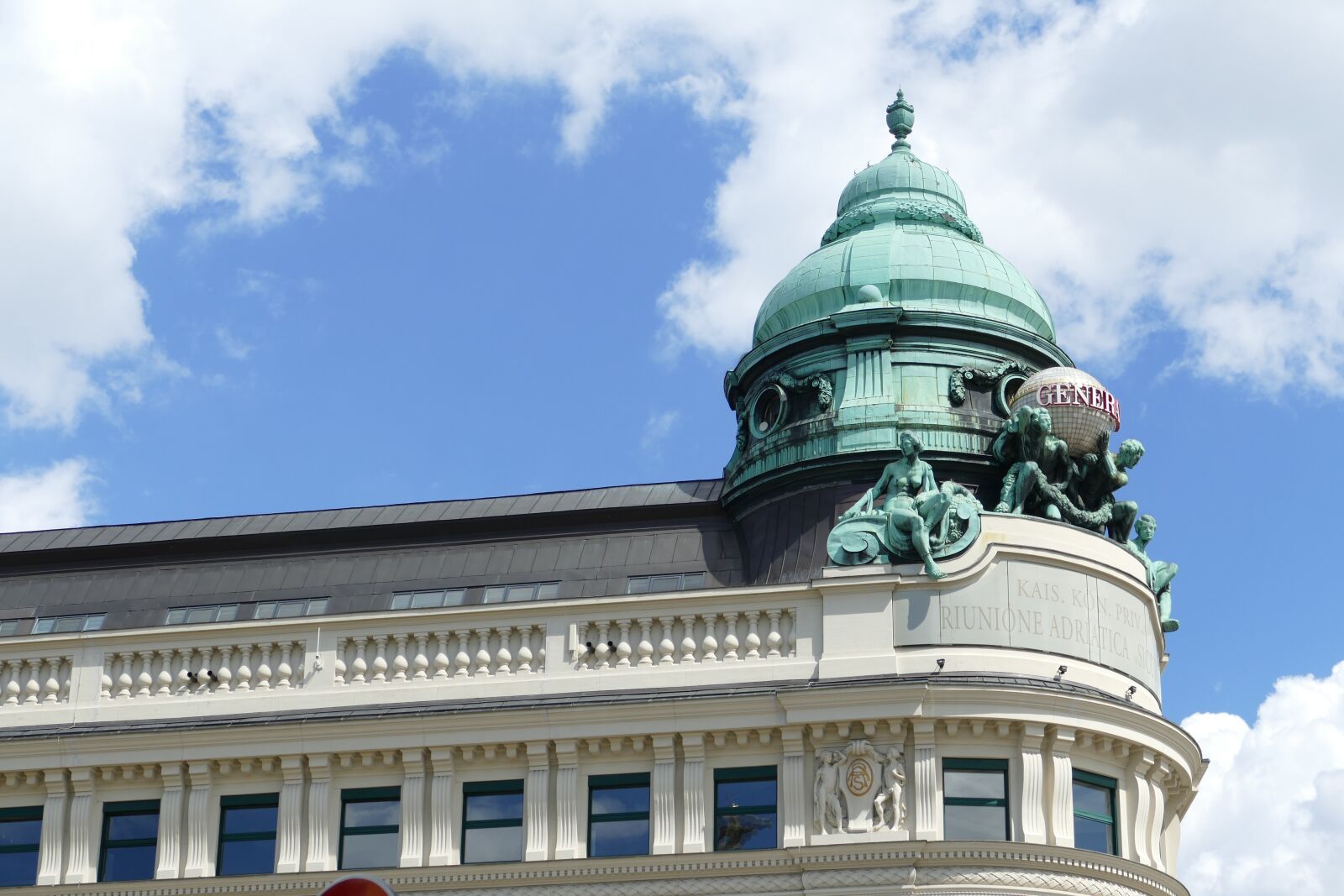 Panasonic Lumix DMC-FZ1000 sample photo. Vienna, austria, architecture photography