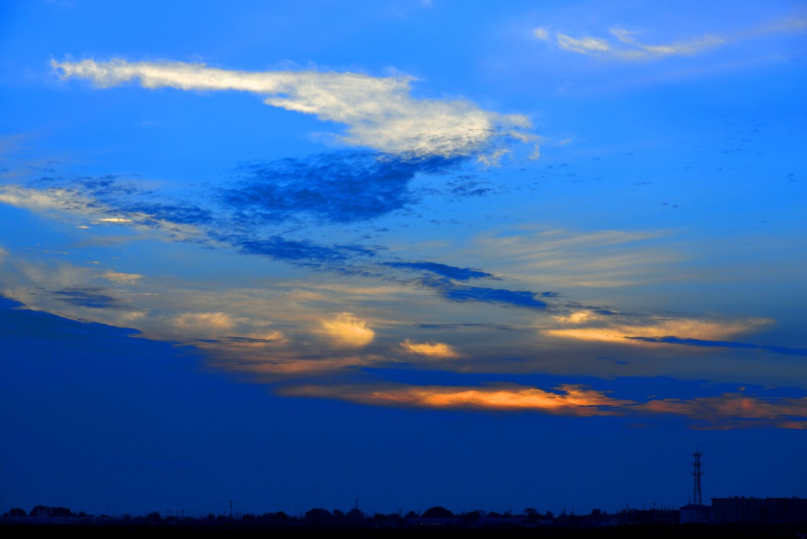 Nikon D800 sample photo. Red beach, day, cloud photography