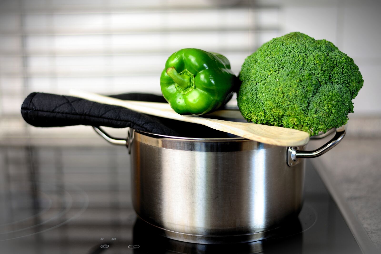 Nikon D610 sample photo. Paprika, broccoli, vegetables photography