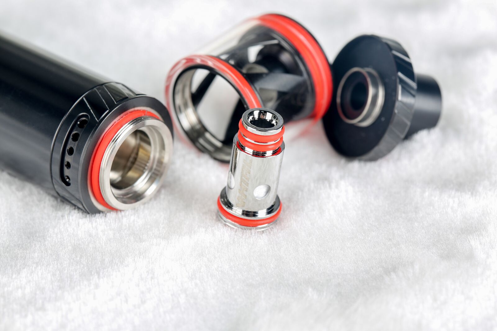 Canon EF 100mm F2.8L Macro IS USM sample photo. Vape, electronic cigarette, uwell photography