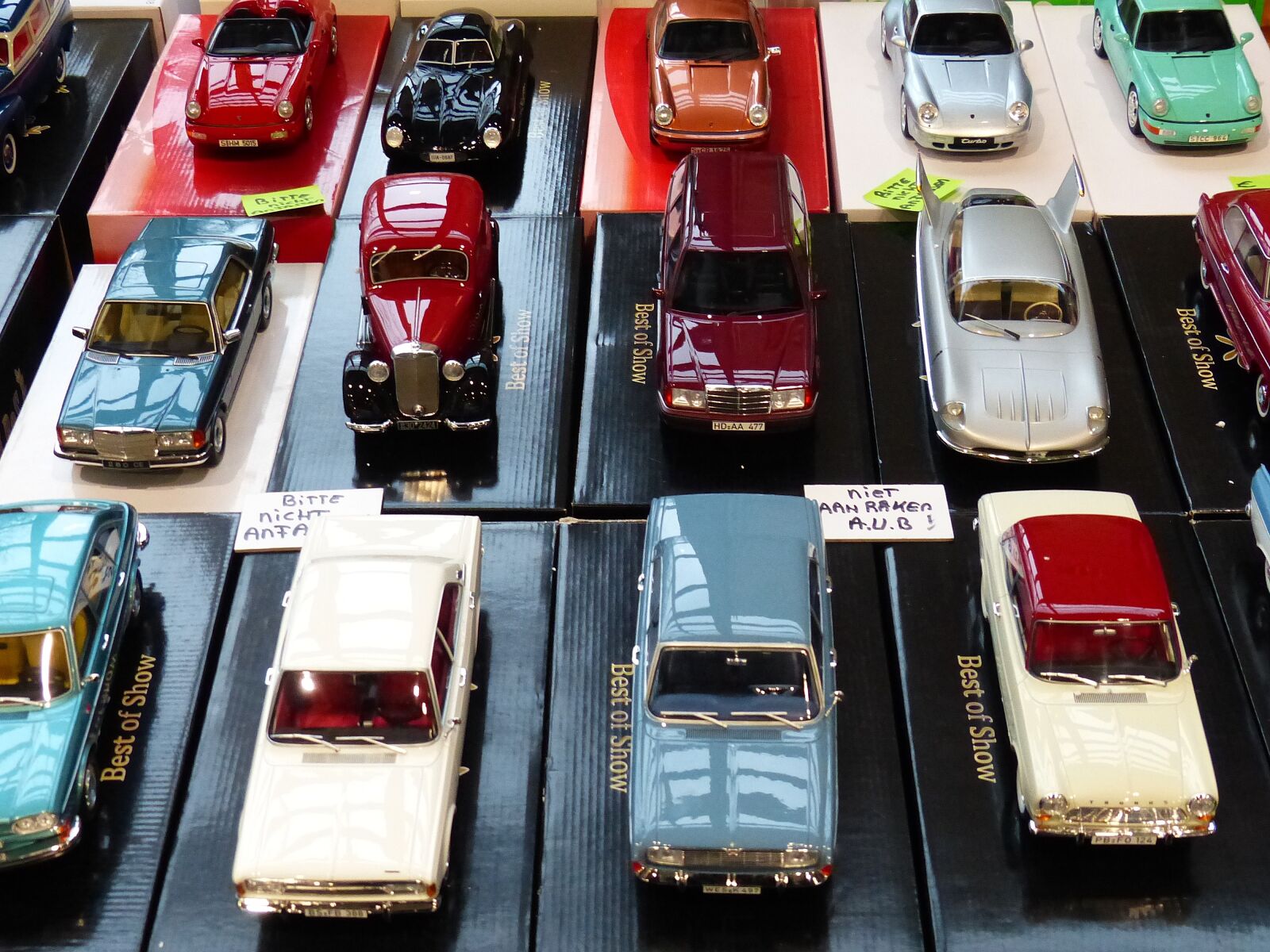 Panasonic Lumix DMC-FZ200 sample photo. Model cars, oldtimer, toys photography