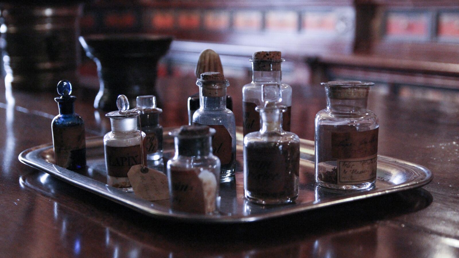 Canon EOS 100D (EOS Rebel SL1 / EOS Kiss X7) sample photo. Drugs, kuks, pharmacy photography