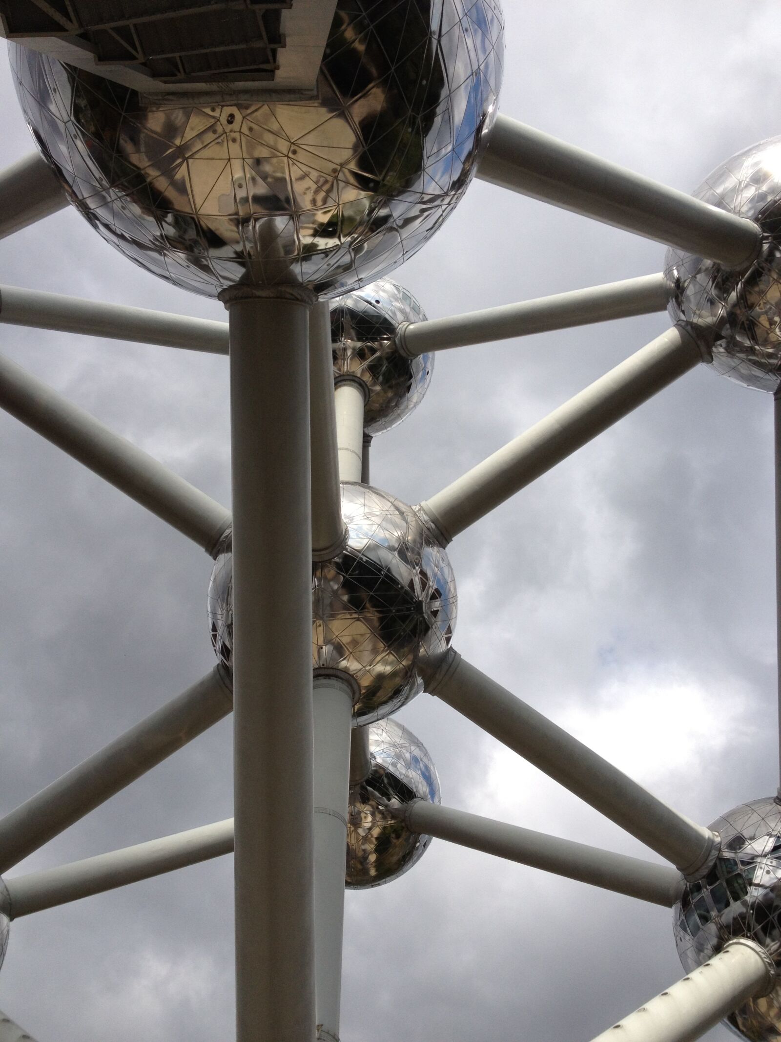 Apple iPhone 4S sample photo. Atomium, brussels, belgium photography