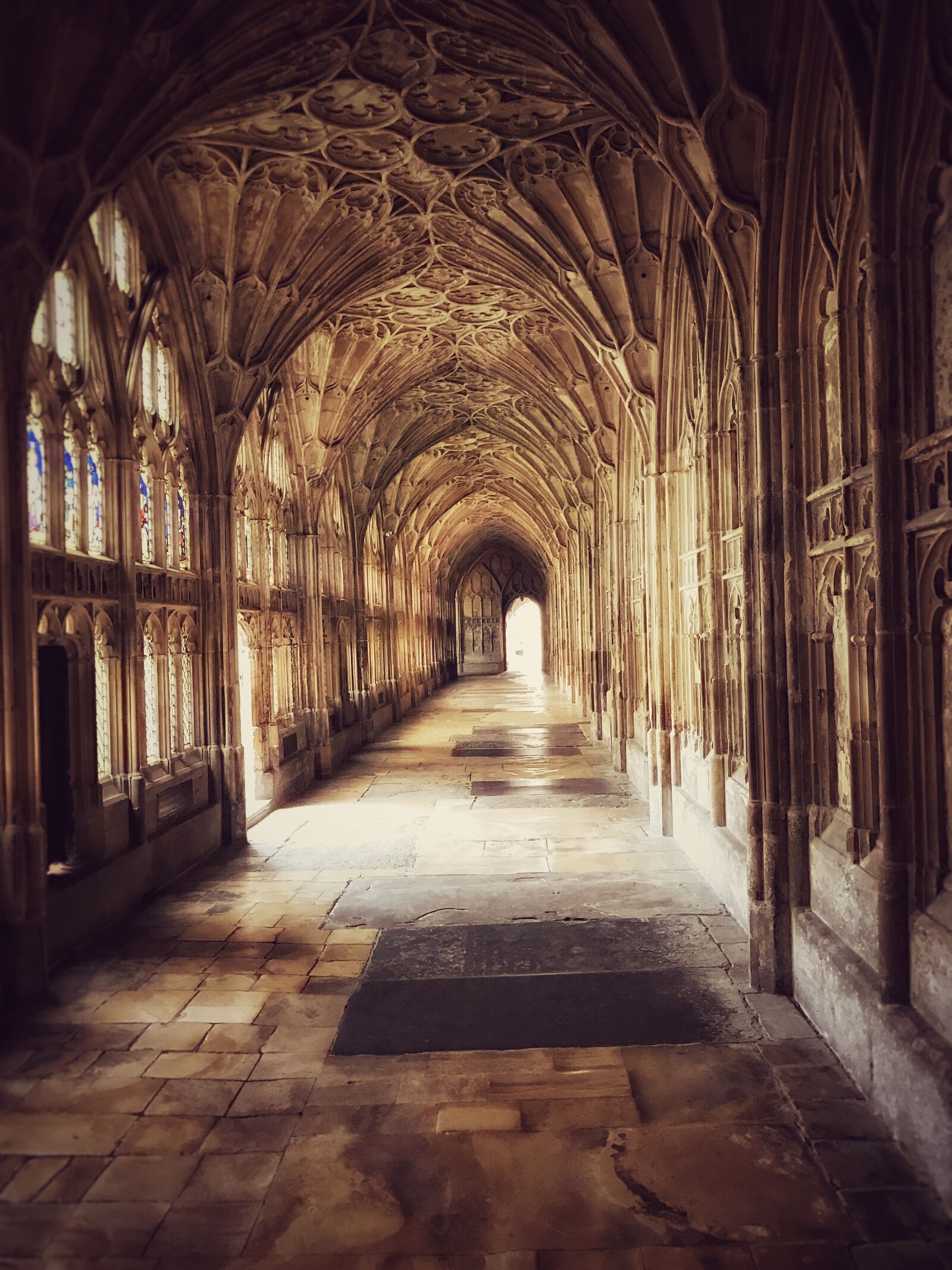 Apple iPhone 7 sample photo. Cathedral, cloisters, harry potter photography