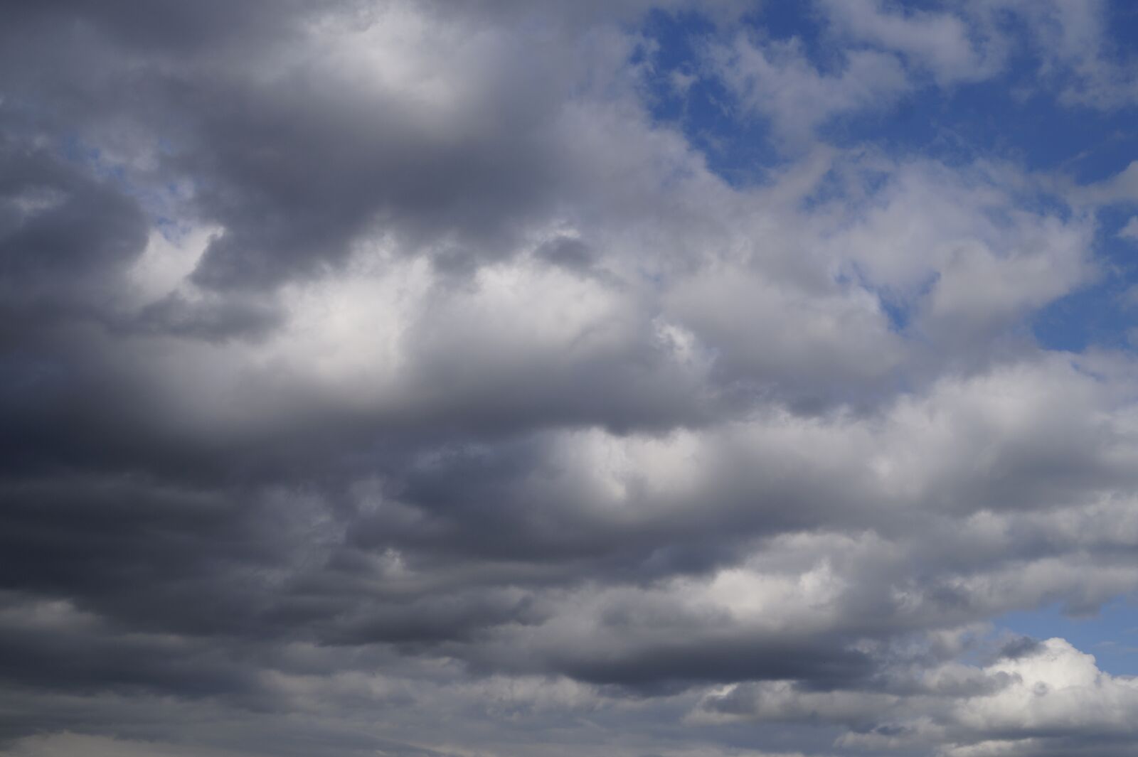 Sony SLT-A58 sample photo. Clouds, sky, blue photography
