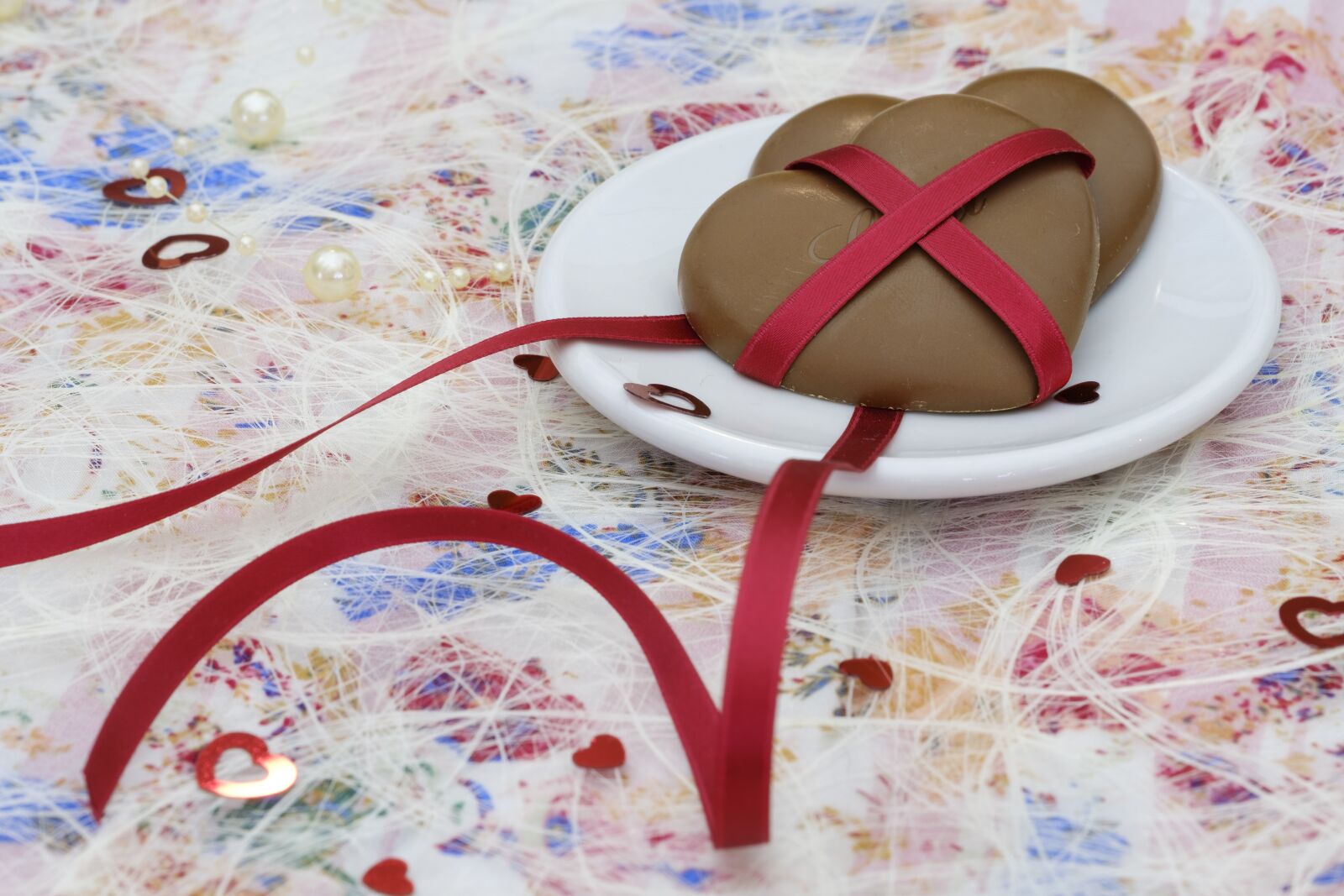 Fujifilm X-T2 + Fujifilm XF 80mm F2.8 R LM OIS WR Macro sample photo. Heart, chocolate, love photography