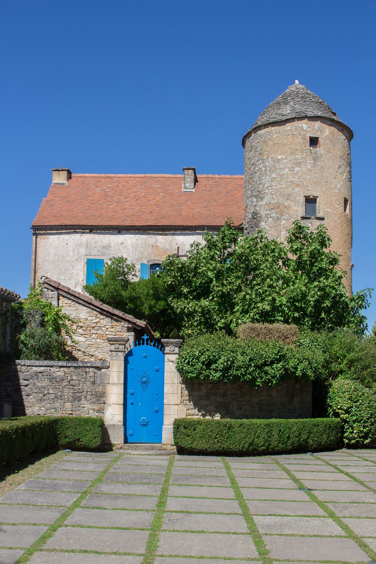 Canon EOS 700D (EOS Rebel T5i / EOS Kiss X7i) sample photo. House, village, pierre photography
