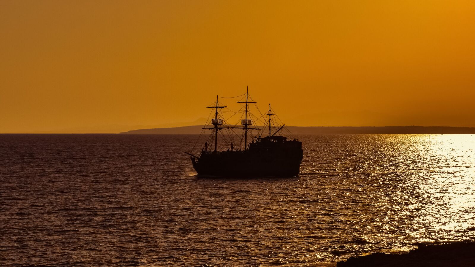 Nikon D3300 sample photo. Sunset, sea, boat photography
