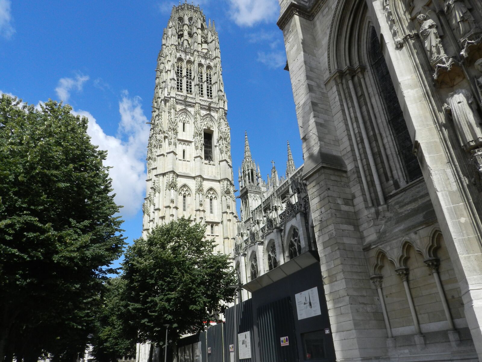Nikon Coolpix P500 sample photo. Architecture, church, travel photography