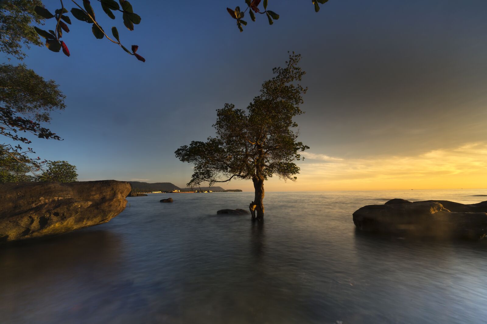 Voigtlander ULTRA WIDE-HELIAR 12mm F5.6 III sample photo. The sun, phuquoc, island photography