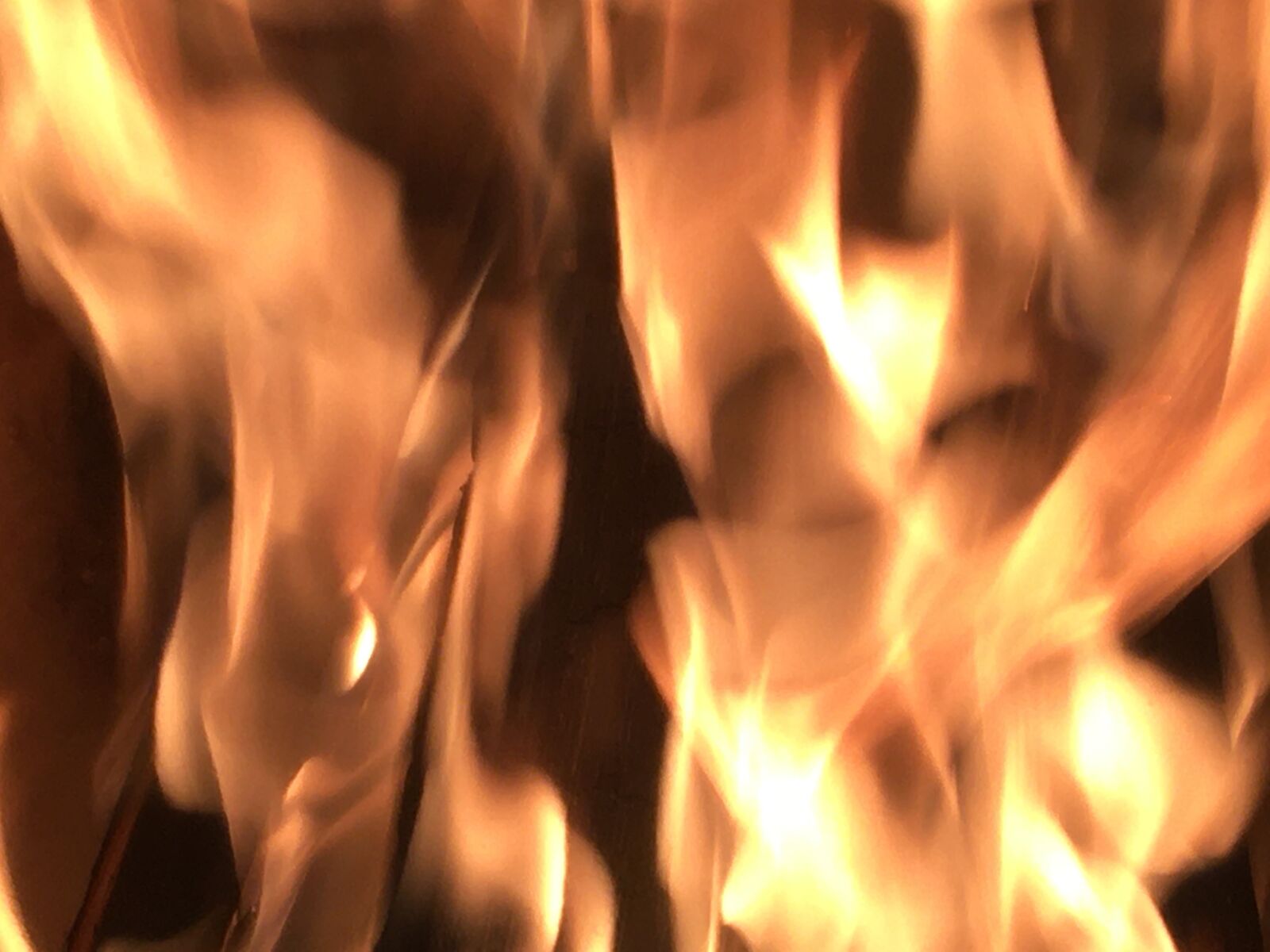 Apple iPhone 6s sample photo. Flames, fire, burning photography