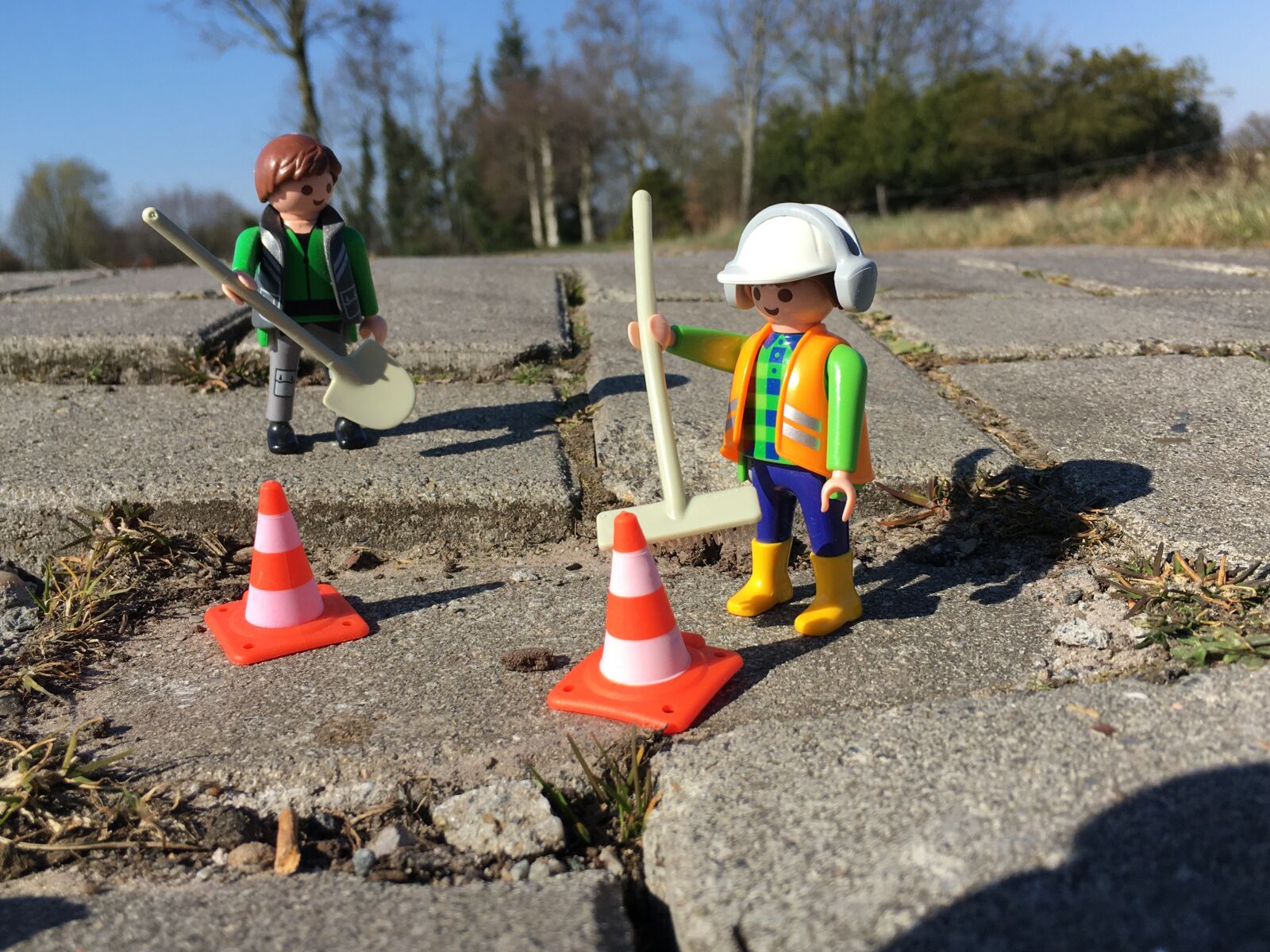 Apple iPhone 6s sample photo. Playmobil, street, builder photography