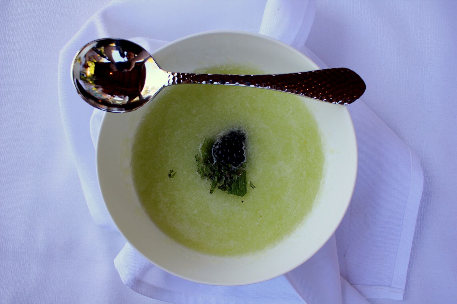 Canon EOS 550D (EOS Rebel T2i / EOS Kiss X4) sample photo. Food, soup, bowl photography