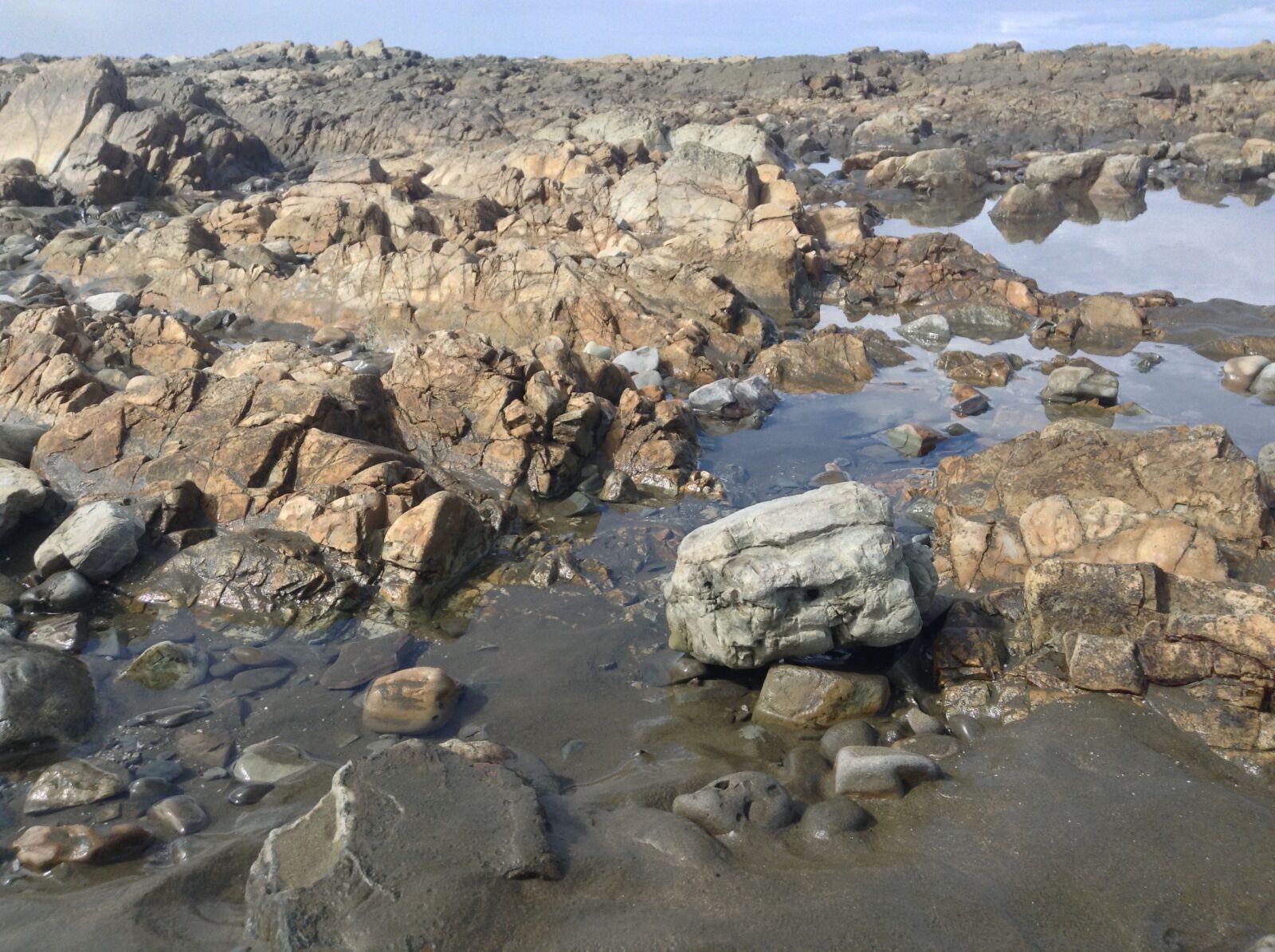 iPod touch back camera 3.3mm f/2.4 sample photo. Blue, sky, desert, rocks photography
