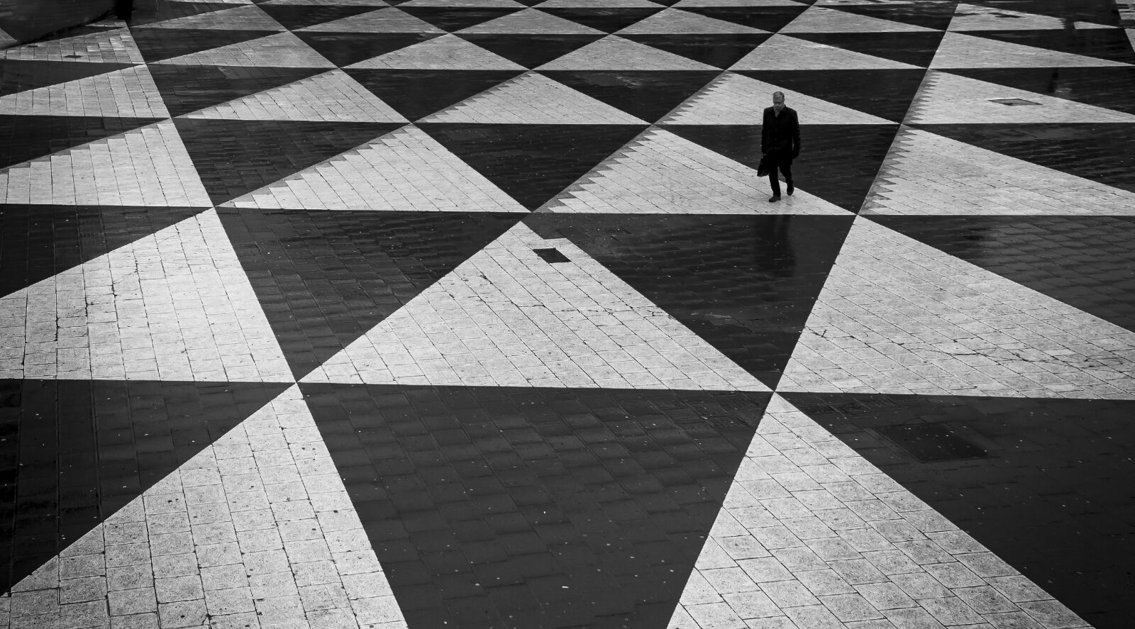 Tamron SP 24-70mm F2.8 Di VC USD sample photo. Black and white, shapes photography