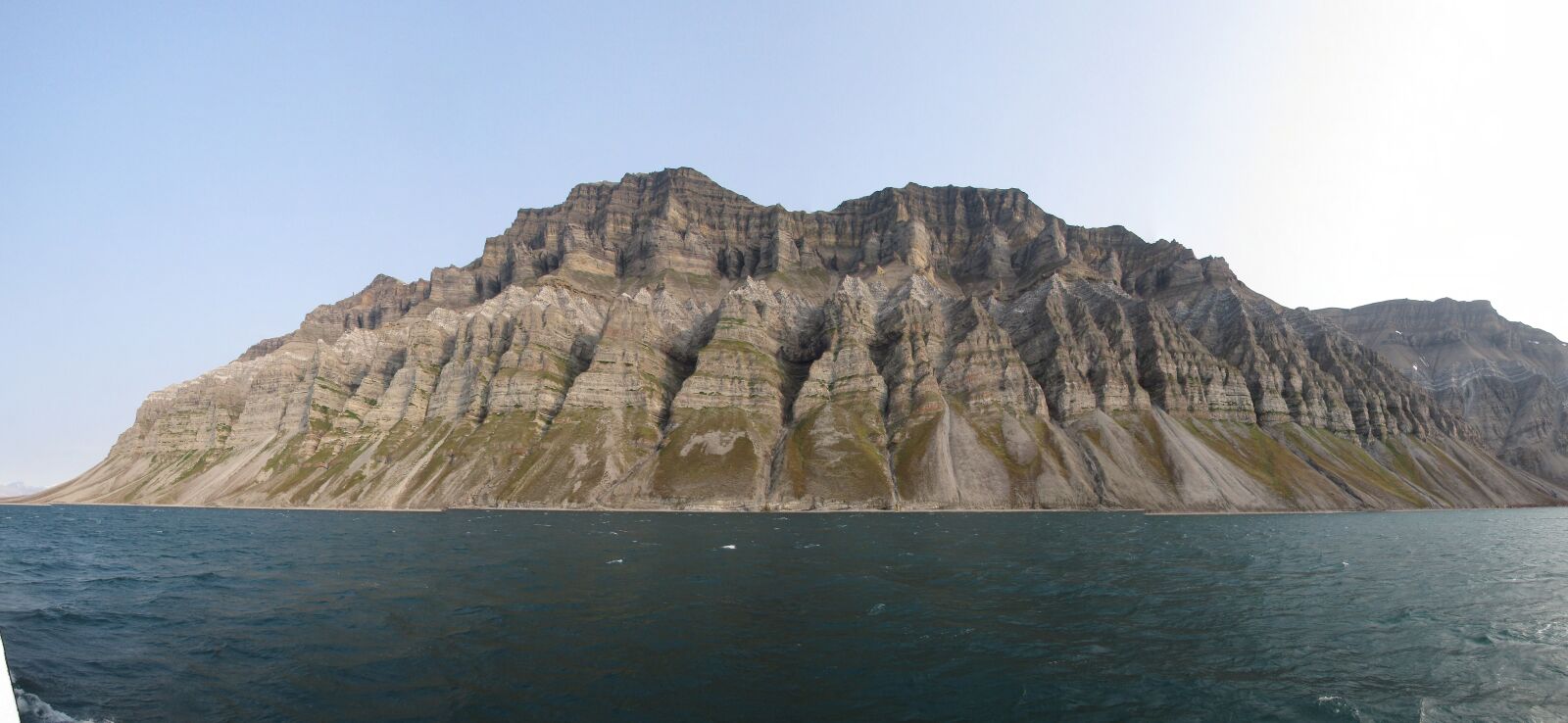 Canon PowerShot ELPH 170 IS (IXUS 170 / IXY 170) sample photo. Spitsbergen, svalbard, rock wall photography