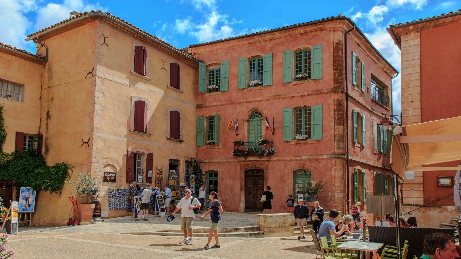 Canon EOS 550D (EOS Rebel T2i / EOS Kiss X4) sample photo. Russillion, provence, town hall photography