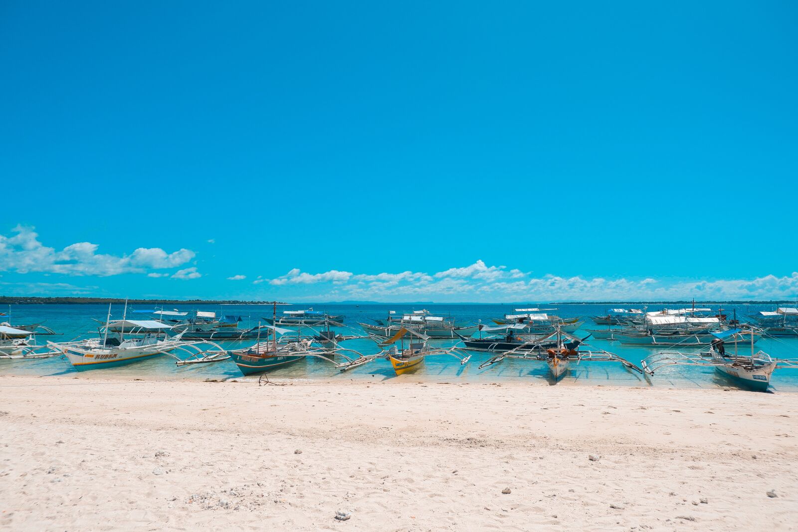 Fujifilm X-A5 sample photo. Beach, beautiful, blue photography