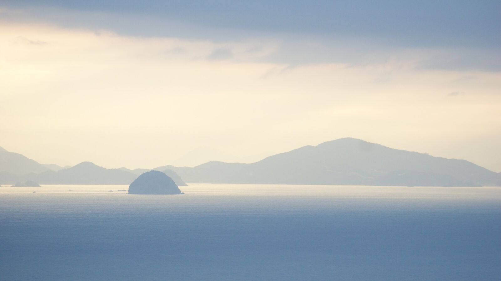 Sony Alpha DSLR-A350 sample photo. Anti-cancer, sea, temple photography