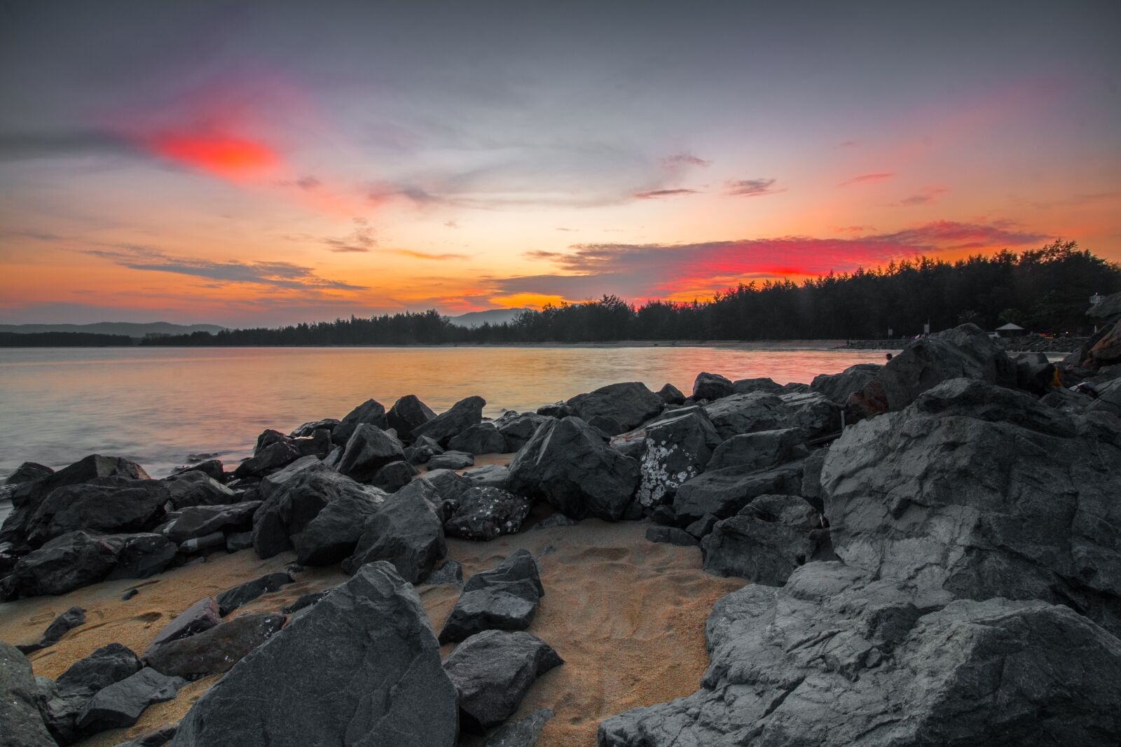 Canon EOS 70D sample photo. Sunset, water, sea photography