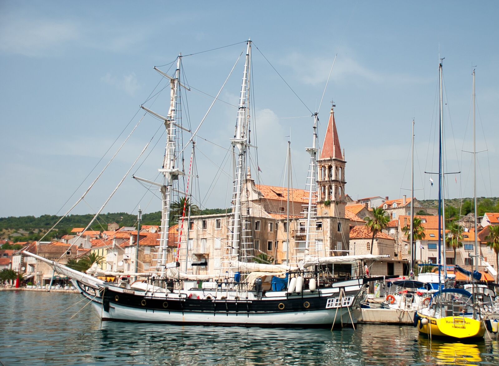 Nikon D80 sample photo. Sailboat, bay, sea photography