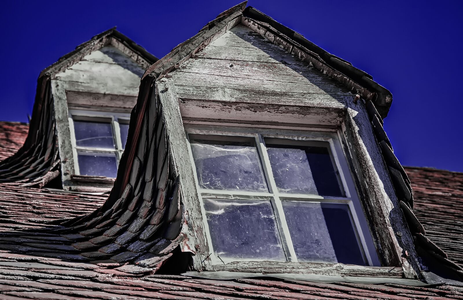 Canon EOS 5D sample photo. Window, house, old photography