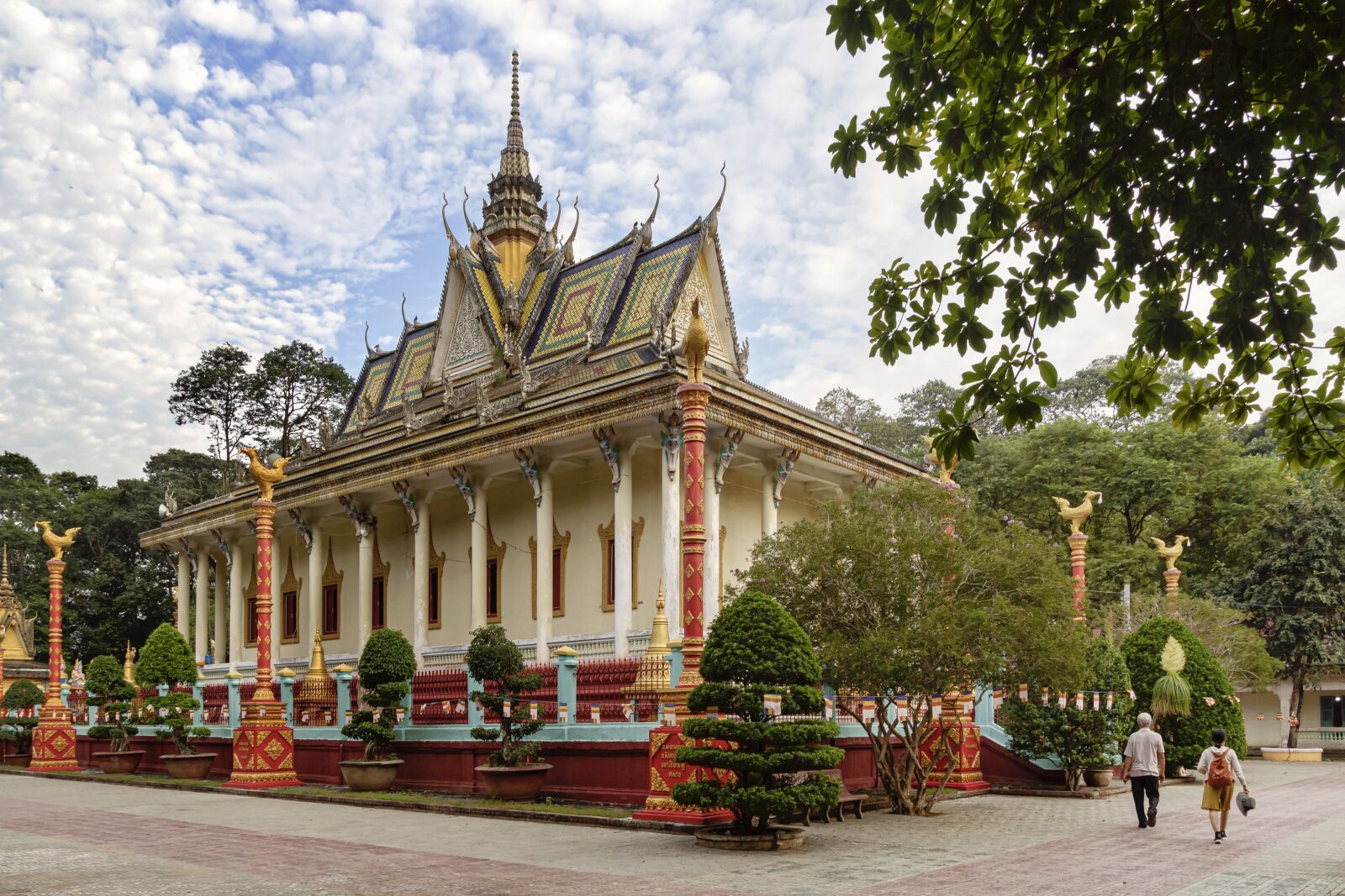 Tamron SP AF 17-50mm F2.8 XR Di II LD Aspherical (IF) sample photo. Pagoda, temple, vietnam photography