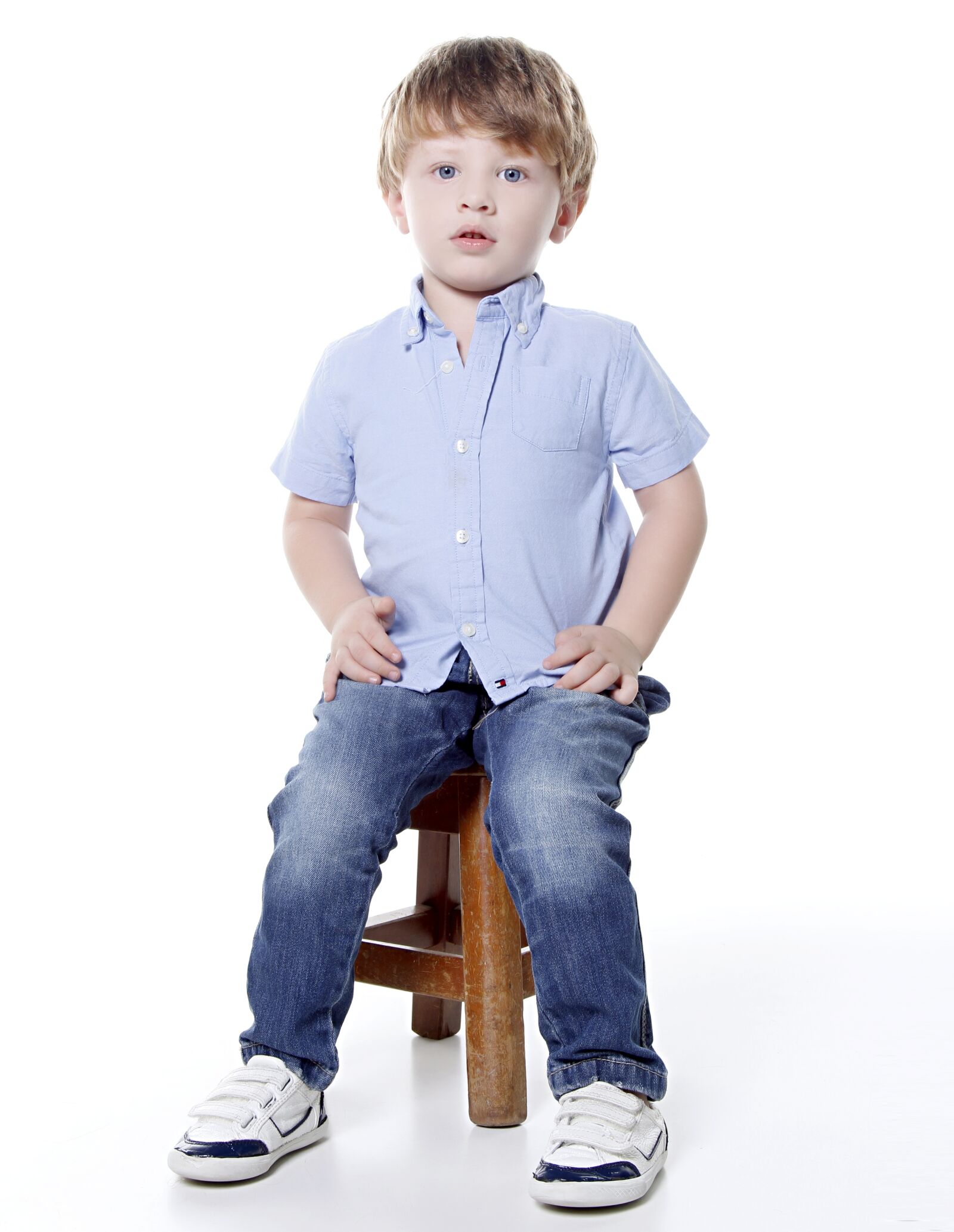 Canon EOS 60D + Canon EF 24-105mm F4L IS USM sample photo. Looking, child, cute photography