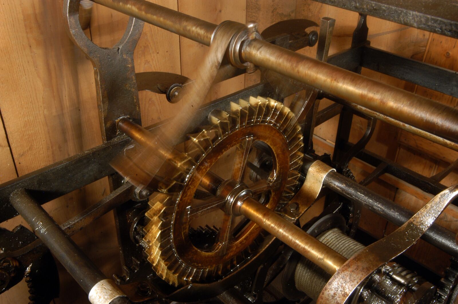 Nikon D100 sample photo. Time, clock, church clock photography