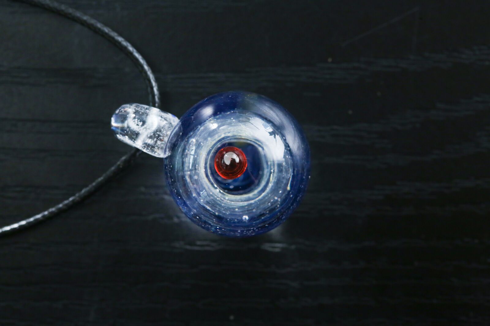 Canon EF 100mm F2.8L Macro IS USM sample photo. Starry sky, necklace, decoration photography