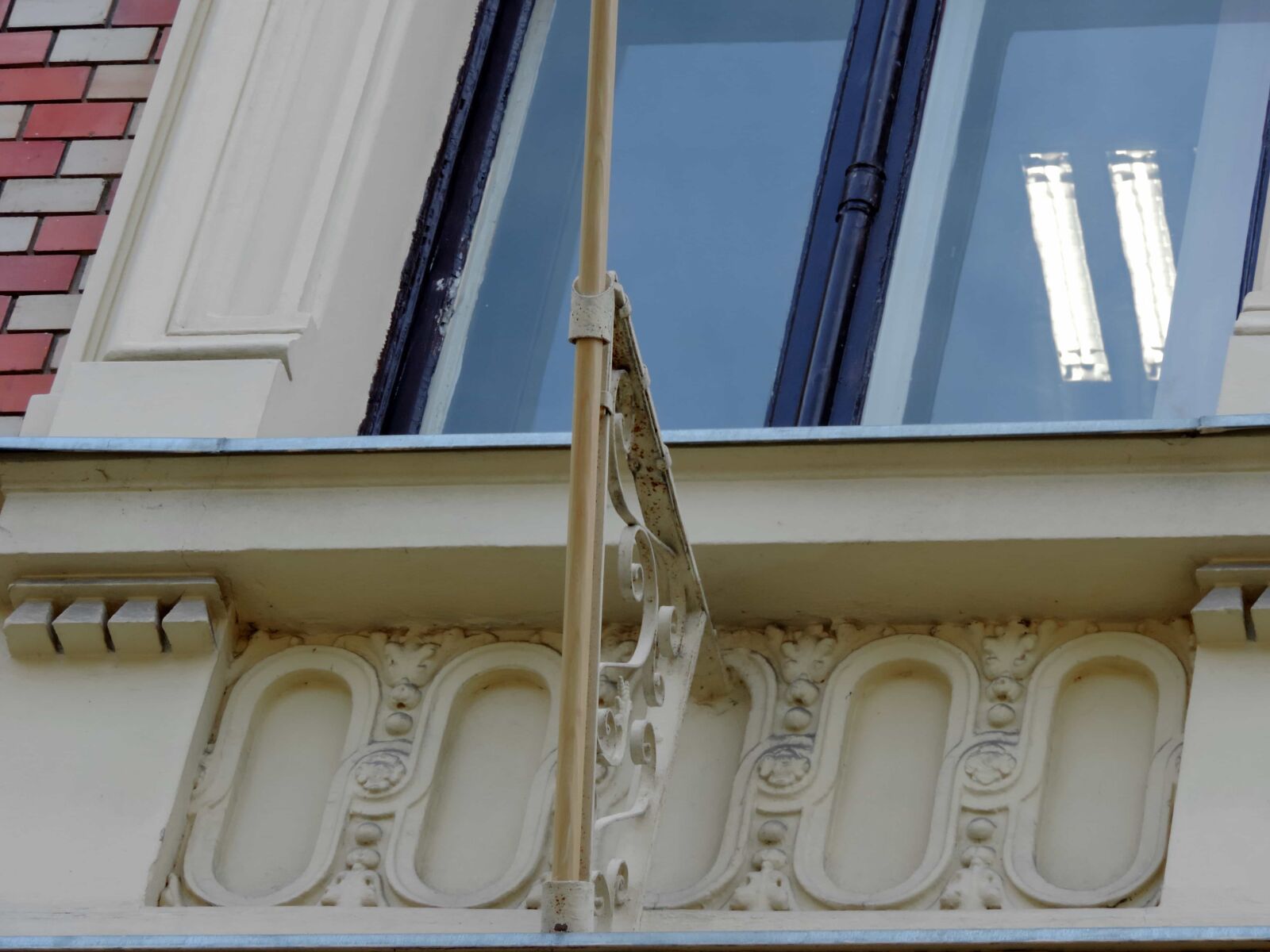 Nikon Coolpix P520 sample photo. Baroque, cast iron, mast photography