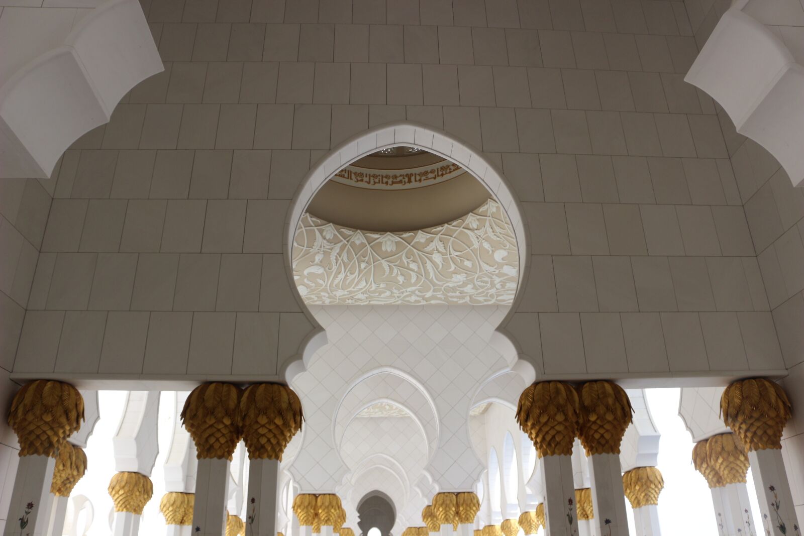 Canon EOS 100D (EOS Rebel SL1 / EOS Kiss X7) sample photo. Abu dhabi, great mosque photography