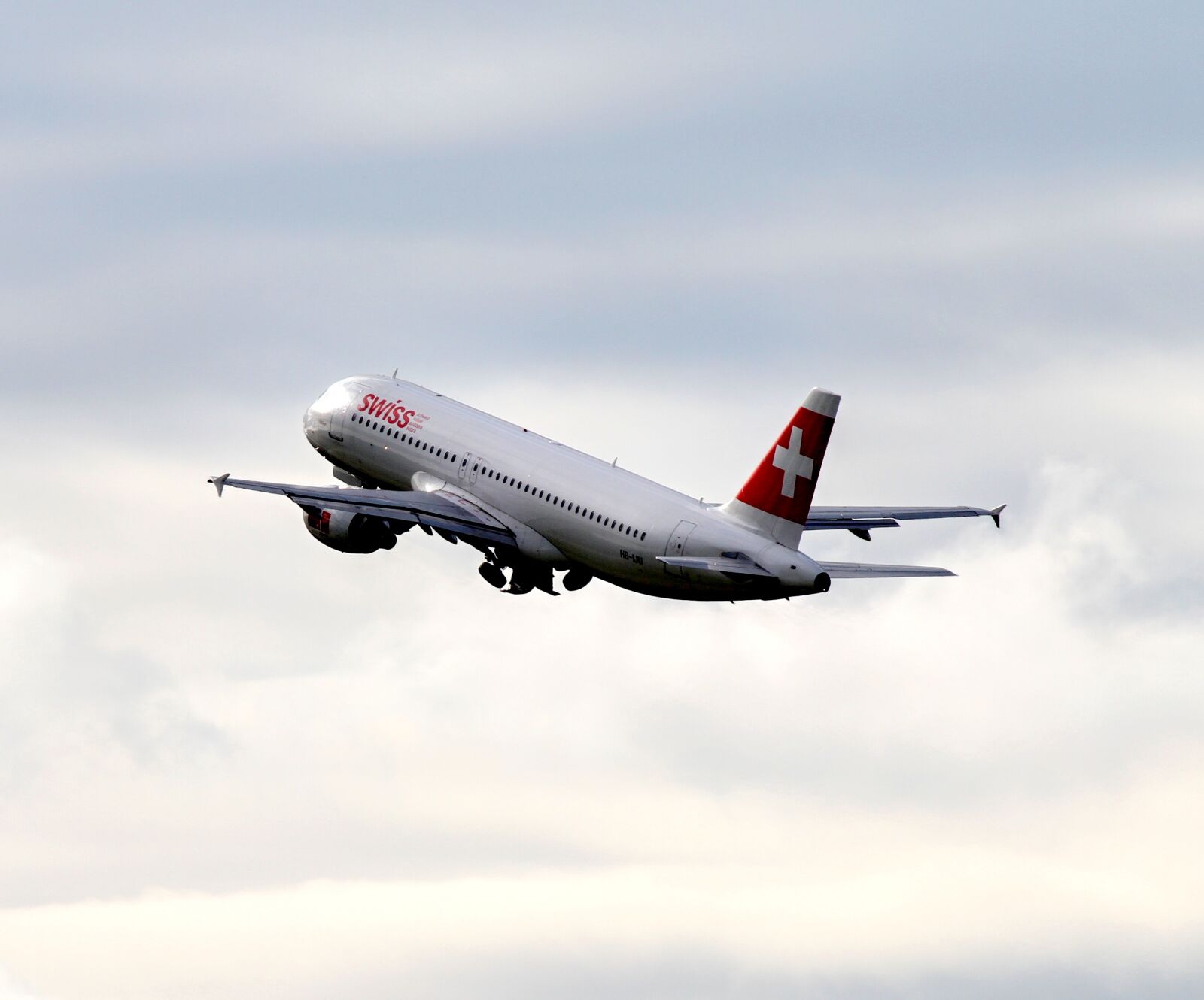 Canon EOS 7D sample photo. Swiss, aircraft, swiss airlines photography