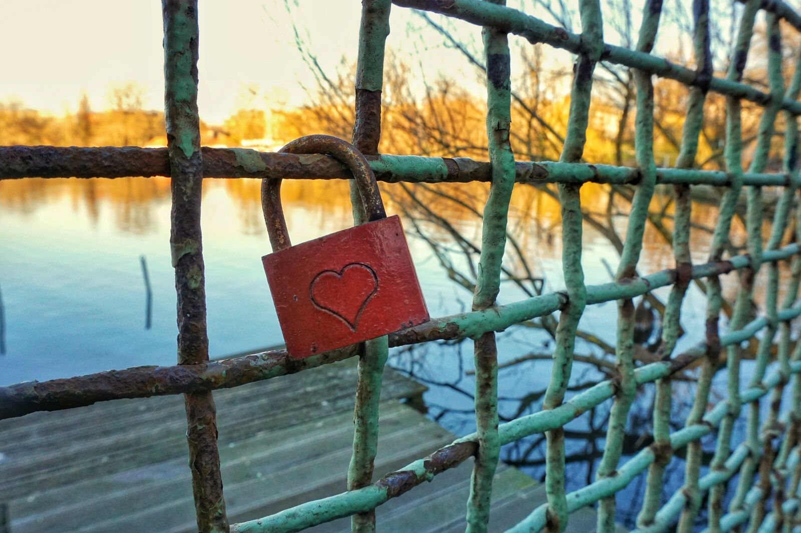 Sony a6000 sample photo. Padlock, castle, love photography