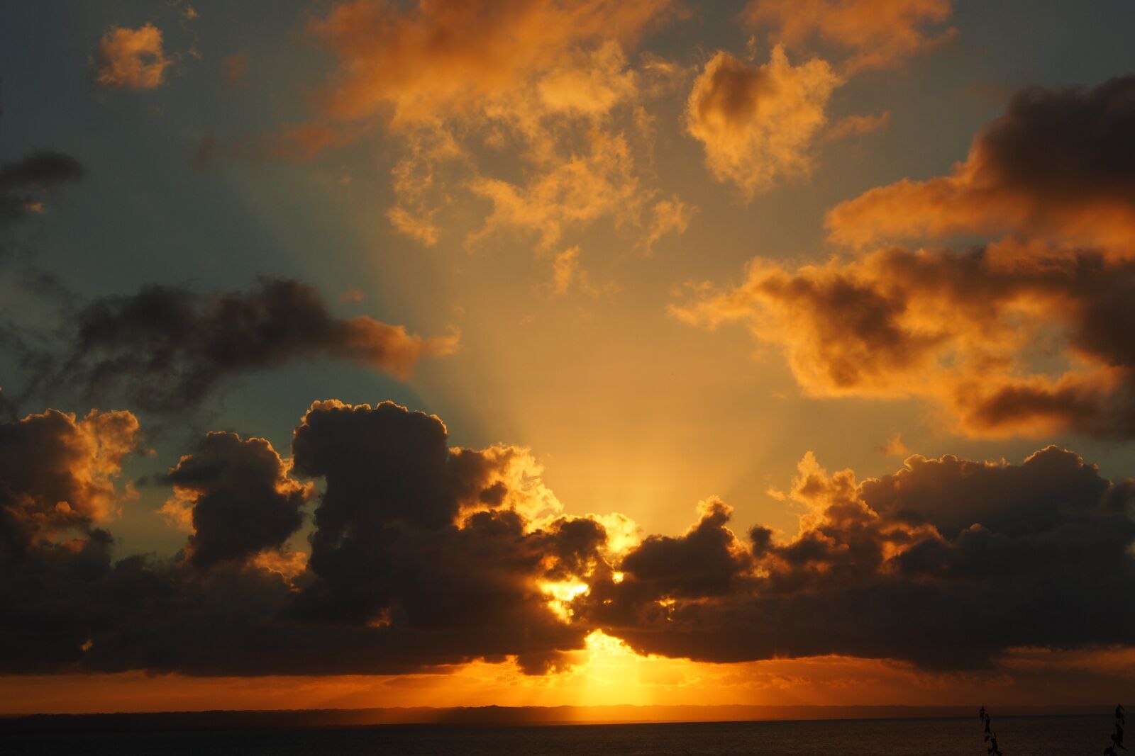 Olympus OM-D E-M5 sample photo. Sunset, samana, clouds photography