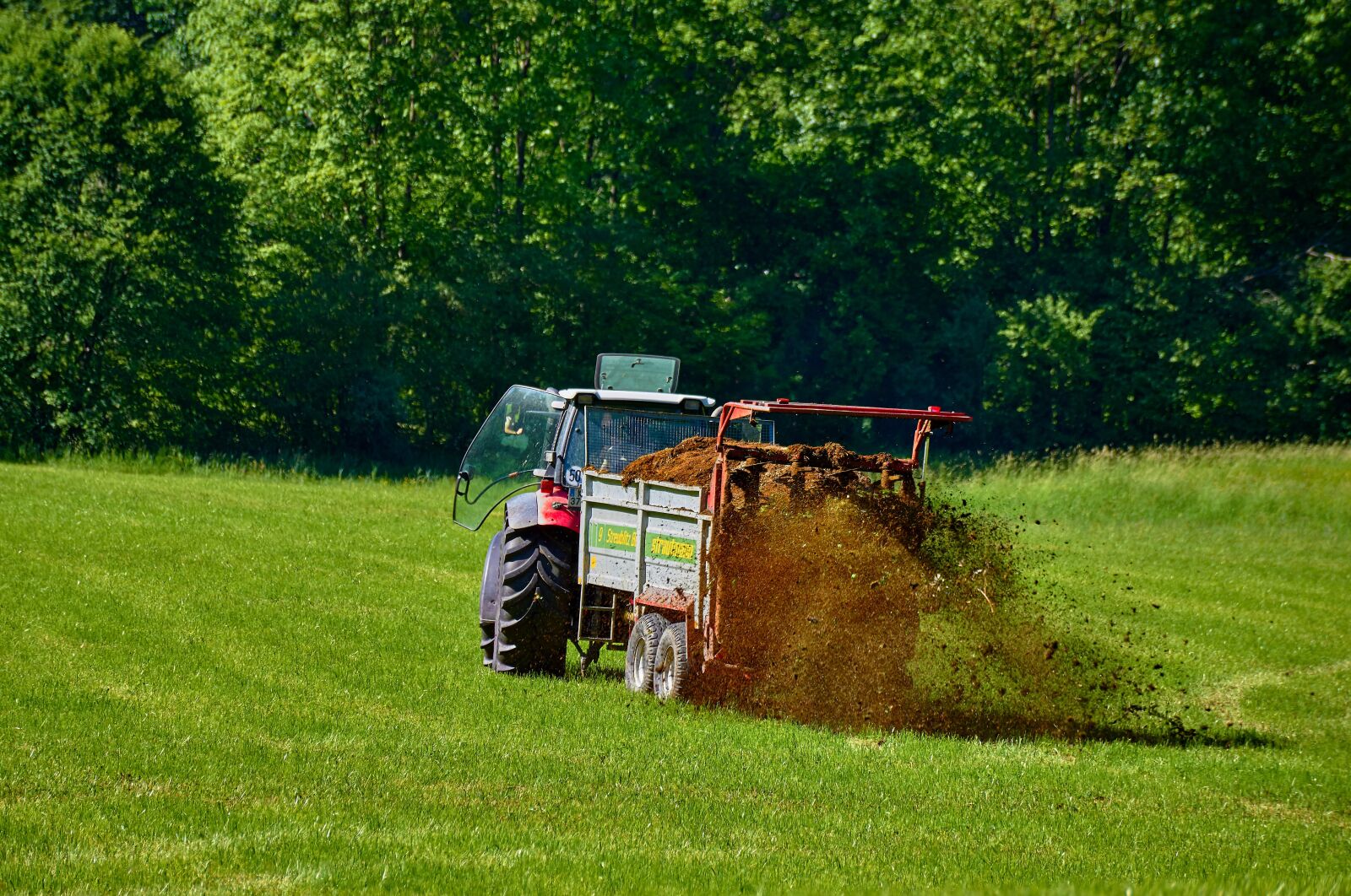 Sony DT 55-300mm F4.5-5.6 SAM sample photo. Agriculture, hagertal, tractor photography